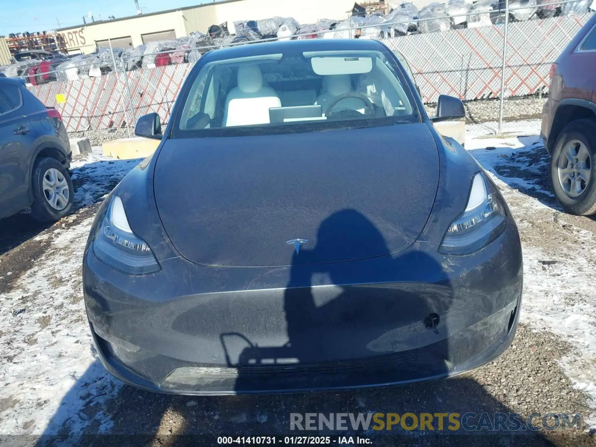 11 Photograph of a damaged car 5YJYGDEE0MF228744 TESLA MODEL Y 2021