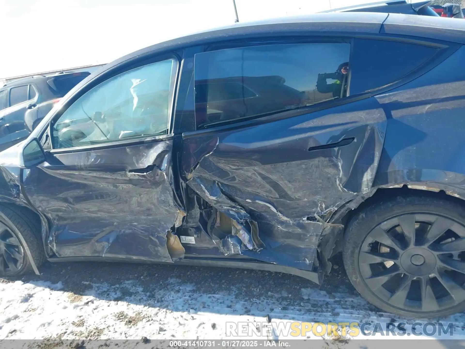 13 Photograph of a damaged car 5YJYGDEE0MF228744 TESLA MODEL Y 2021