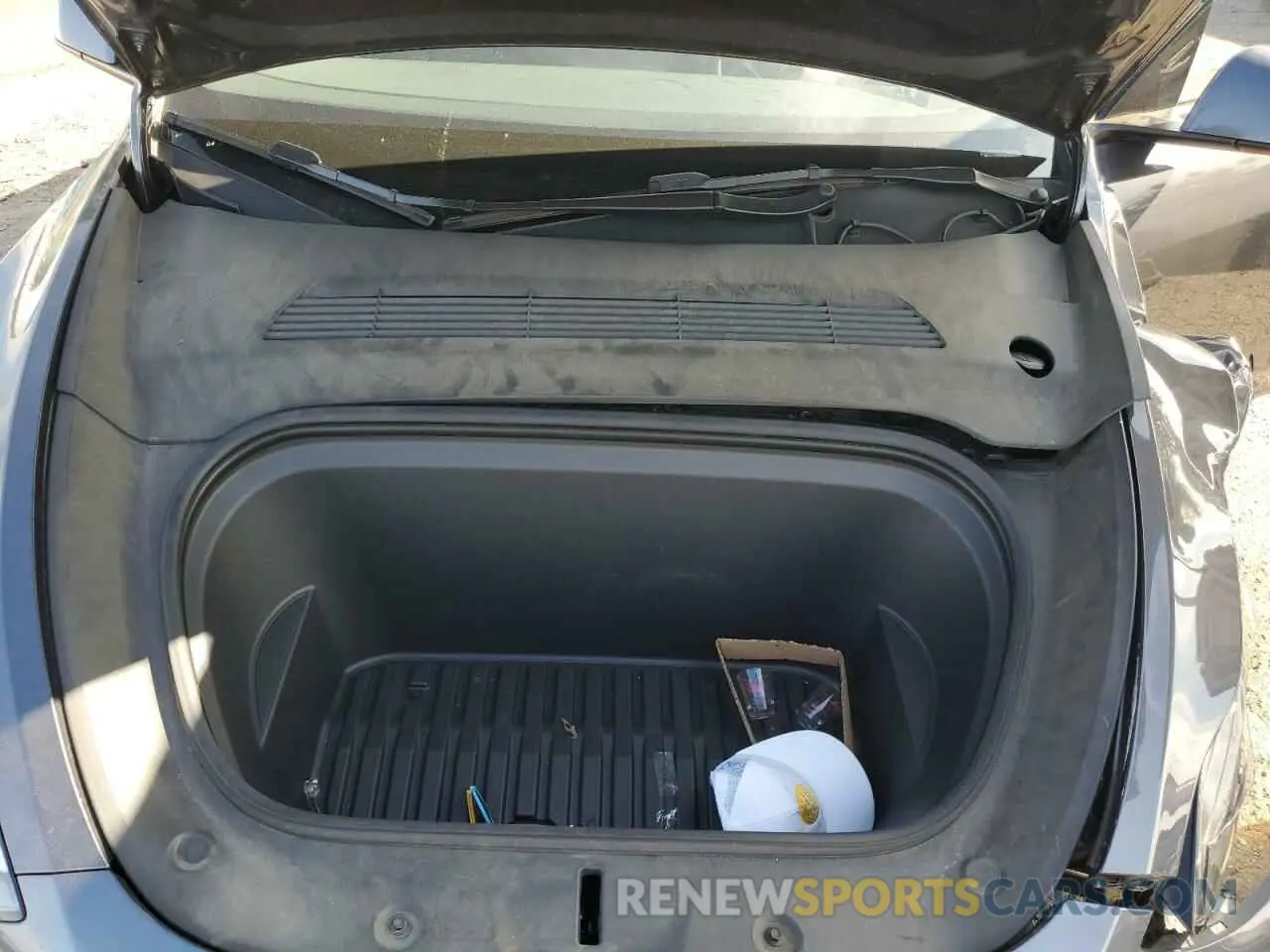 13 Photograph of a damaged car 5YJYGDEE0MF264367 TESLA MODEL Y 2021