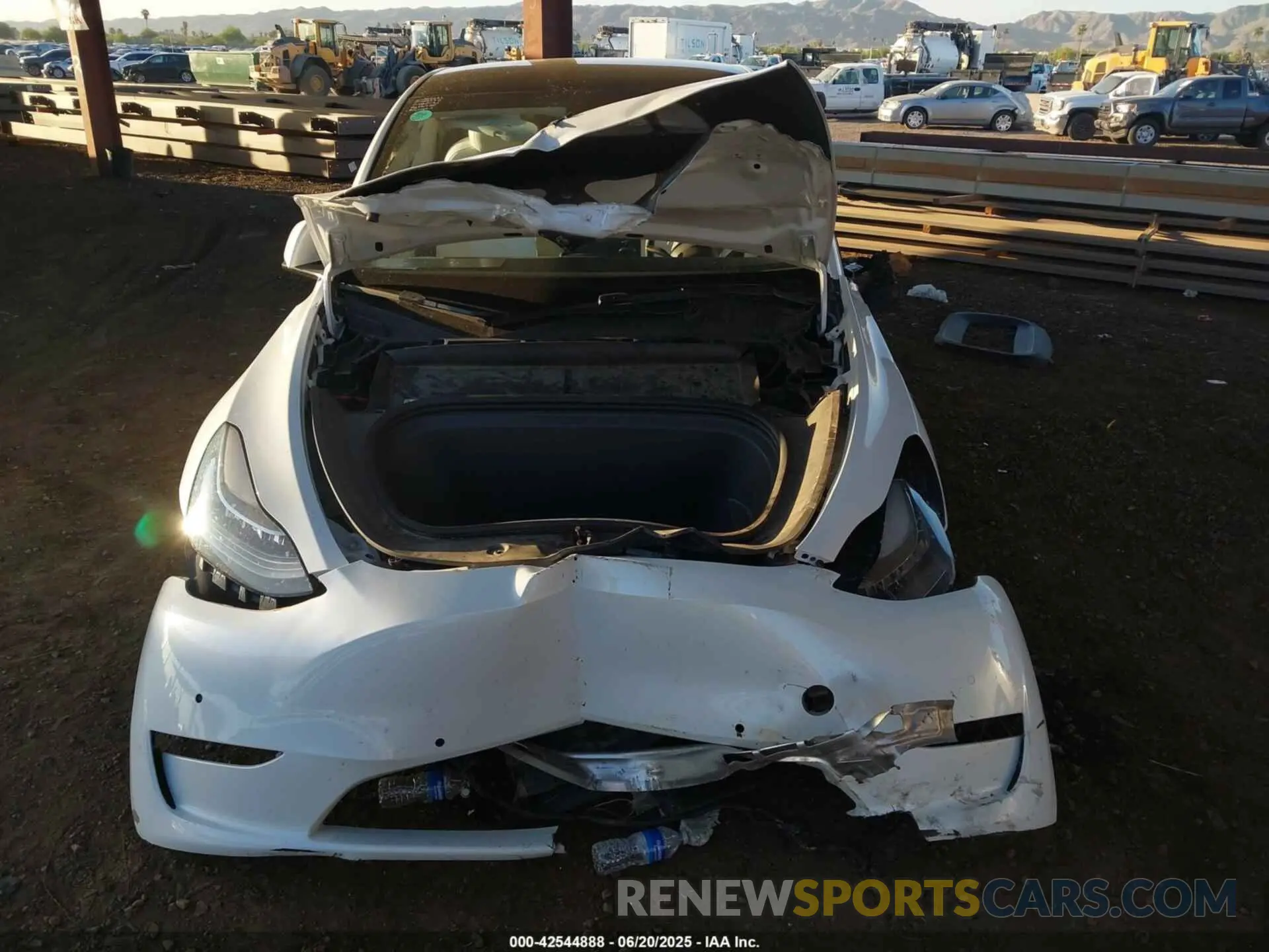 11 Photograph of a damaged car 5YJYGDEE0MF264790 TESLA MODEL Y 2021