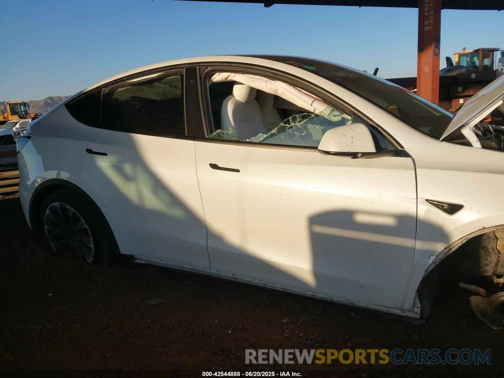 12 Photograph of a damaged car 5YJYGDEE0MF264790 TESLA MODEL Y 2021