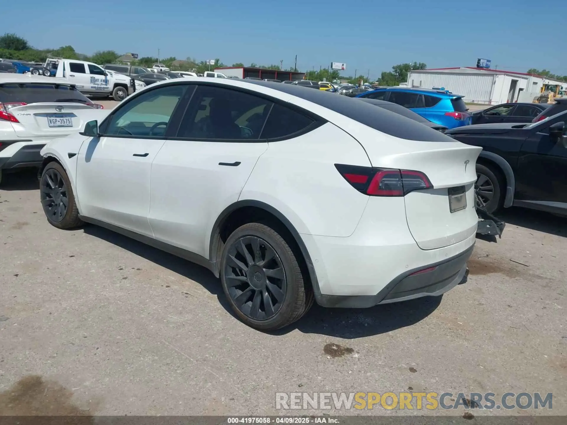 3 Photograph of a damaged car 5YJYGDEE0MF265339 TESLA MODEL Y 2021