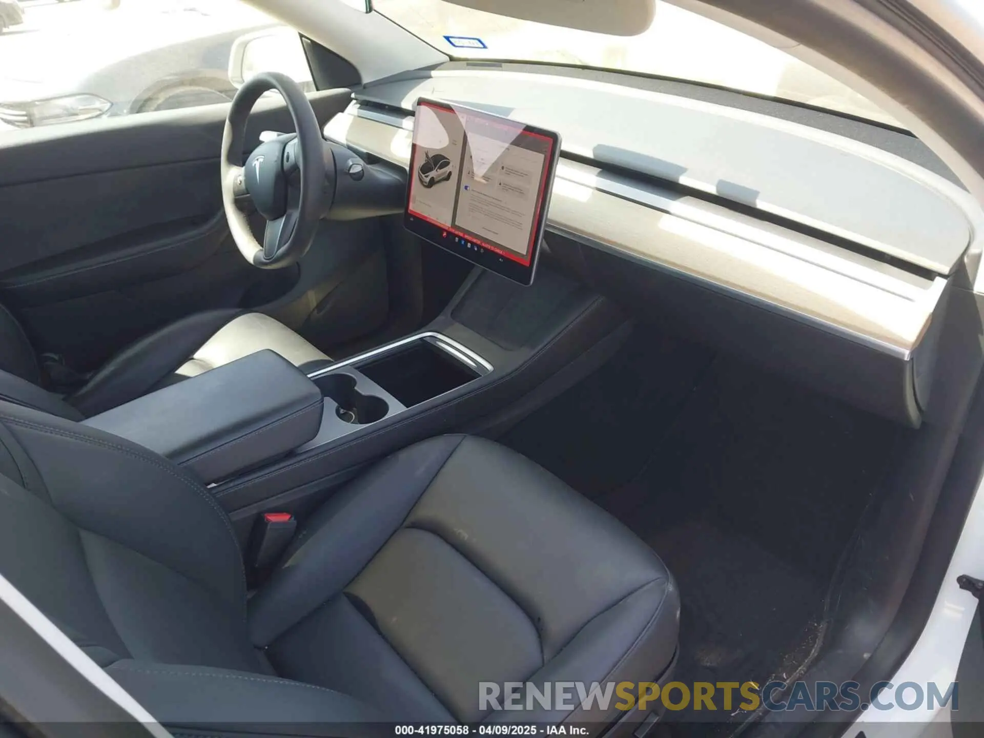 5 Photograph of a damaged car 5YJYGDEE0MF265339 TESLA MODEL Y 2021