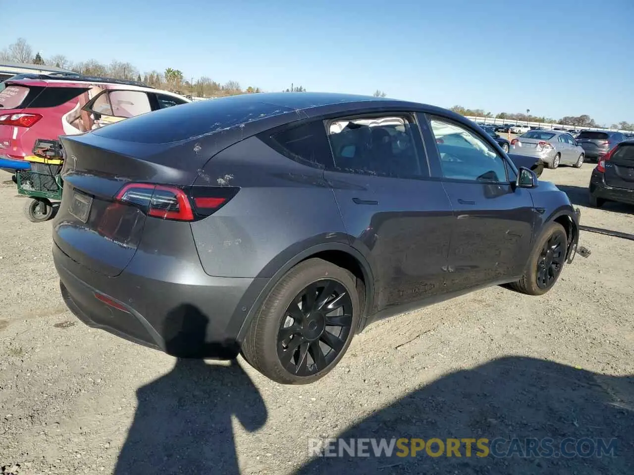 3 Photograph of a damaged car 5YJYGDEE0MF274042 TESLA MODEL Y 2021