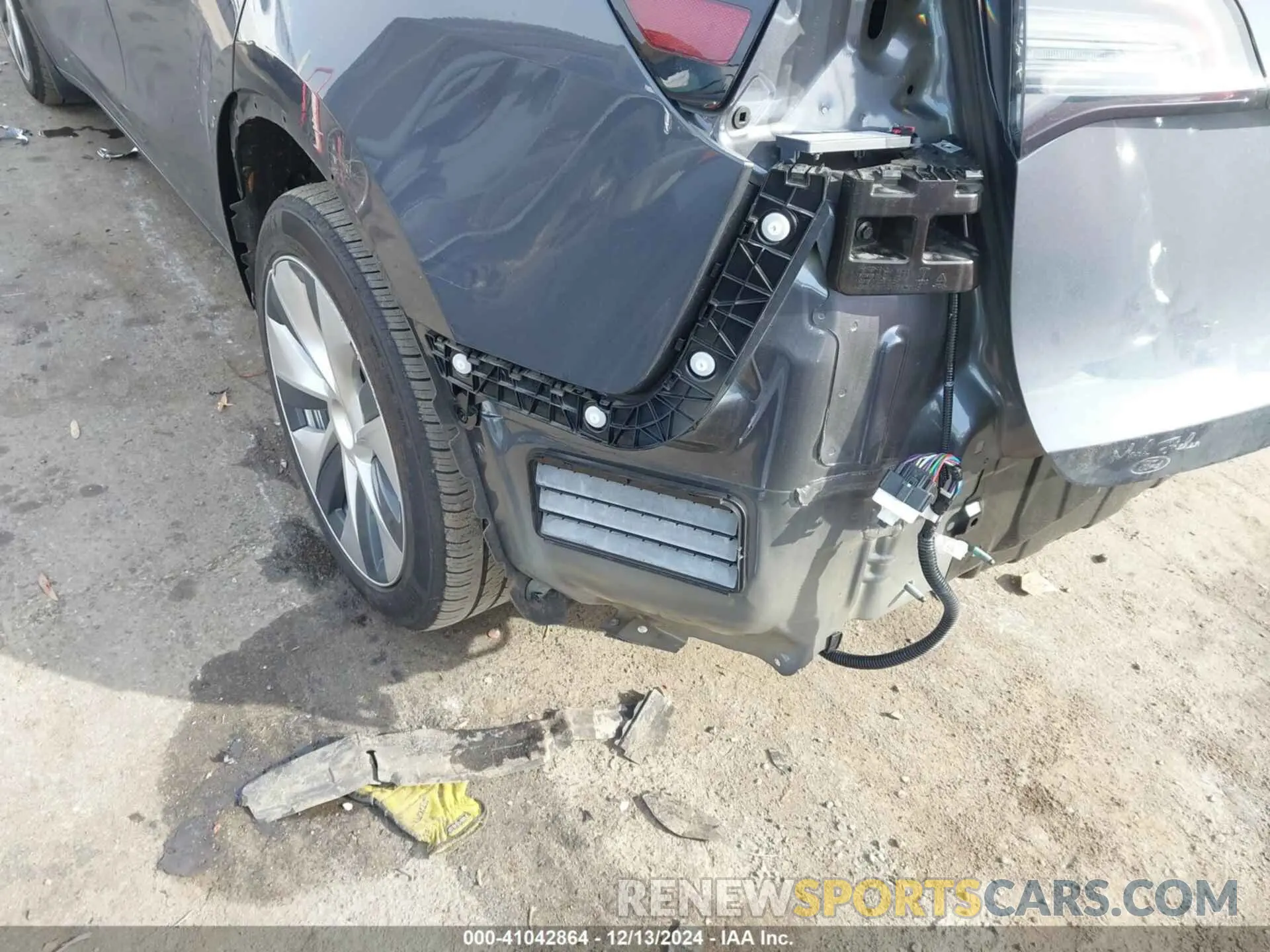 20 Photograph of a damaged car 5YJYGDEE1MF070642 TESLA MODEL Y 2021