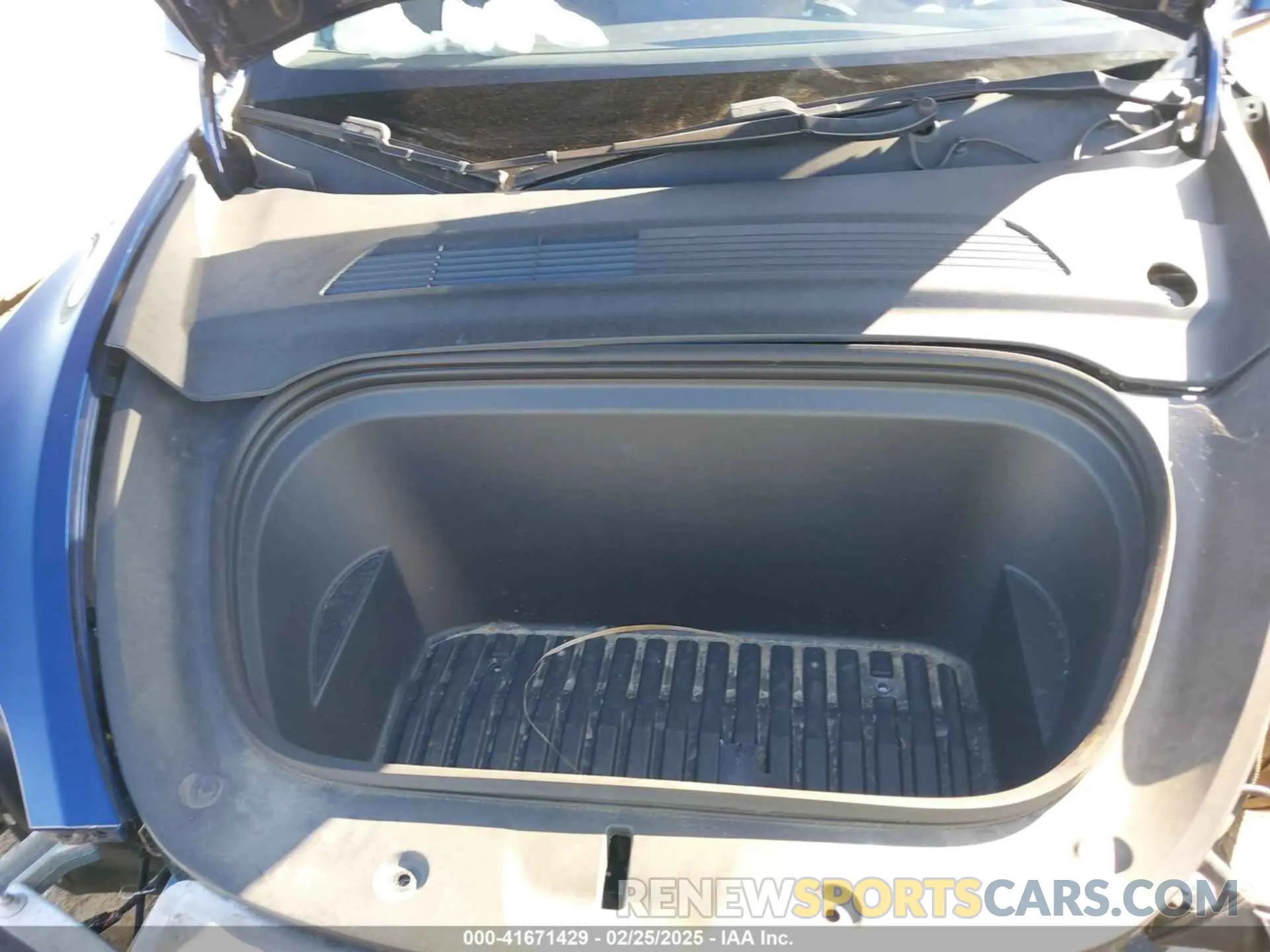 10 Photograph of a damaged car 5YJYGDEE1MF070740 TESLA MODEL Y 2021