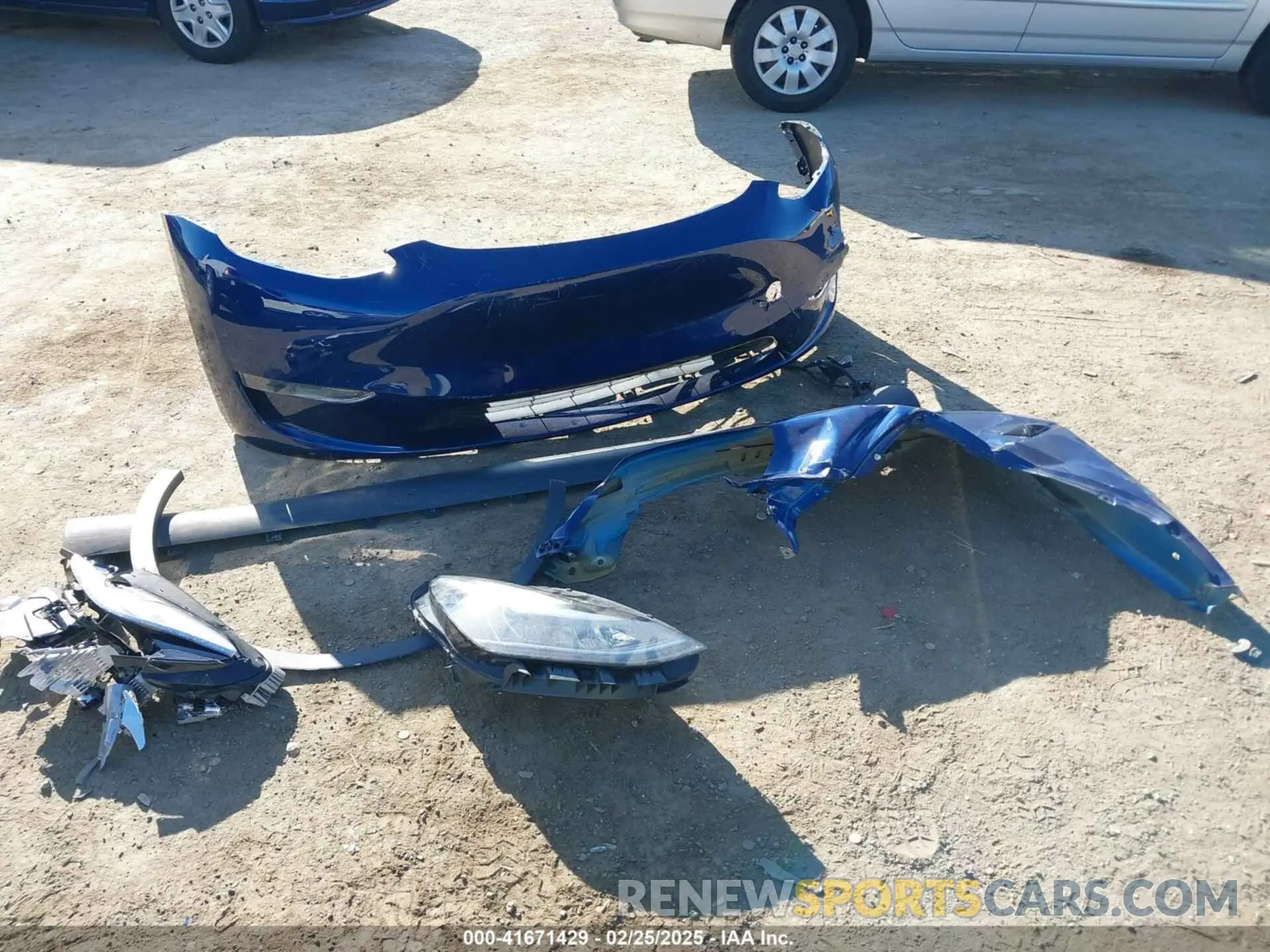 11 Photograph of a damaged car 5YJYGDEE1MF070740 TESLA MODEL Y 2021