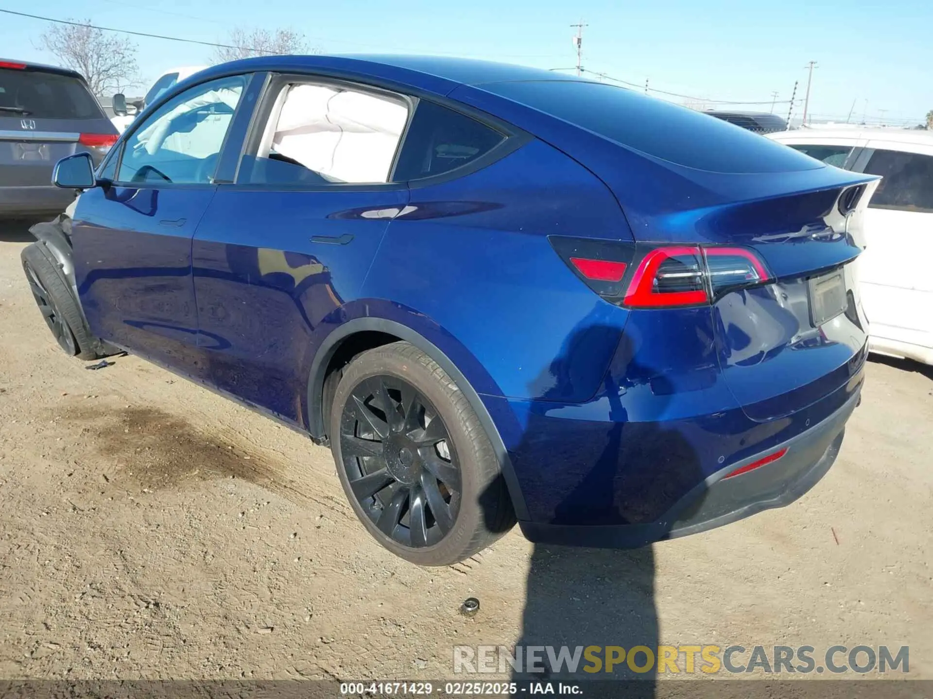 3 Photograph of a damaged car 5YJYGDEE1MF070740 TESLA MODEL Y 2021