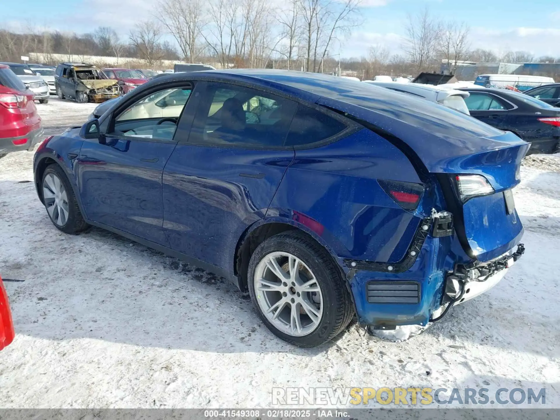 3 Photograph of a damaged car 5YJYGDEE1MF083780 TESLA MODEL Y 2021
