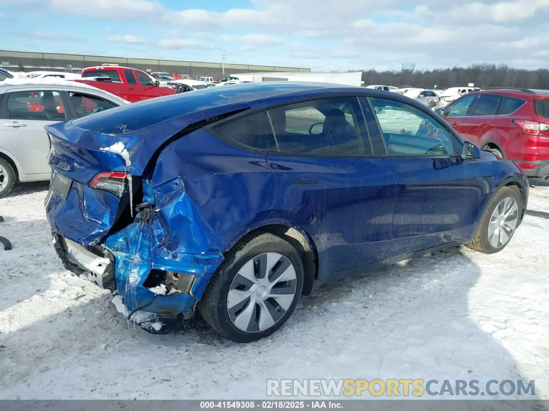 4 Photograph of a damaged car 5YJYGDEE1MF083780 TESLA MODEL Y 2021