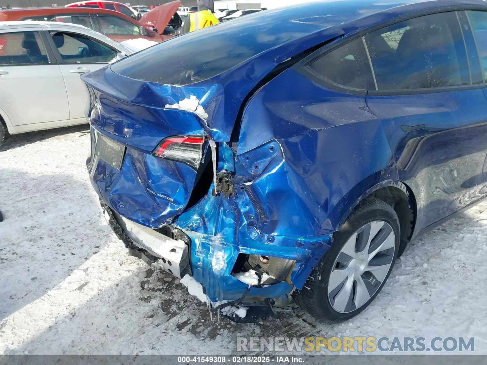 6 Photograph of a damaged car 5YJYGDEE1MF083780 TESLA MODEL Y 2021