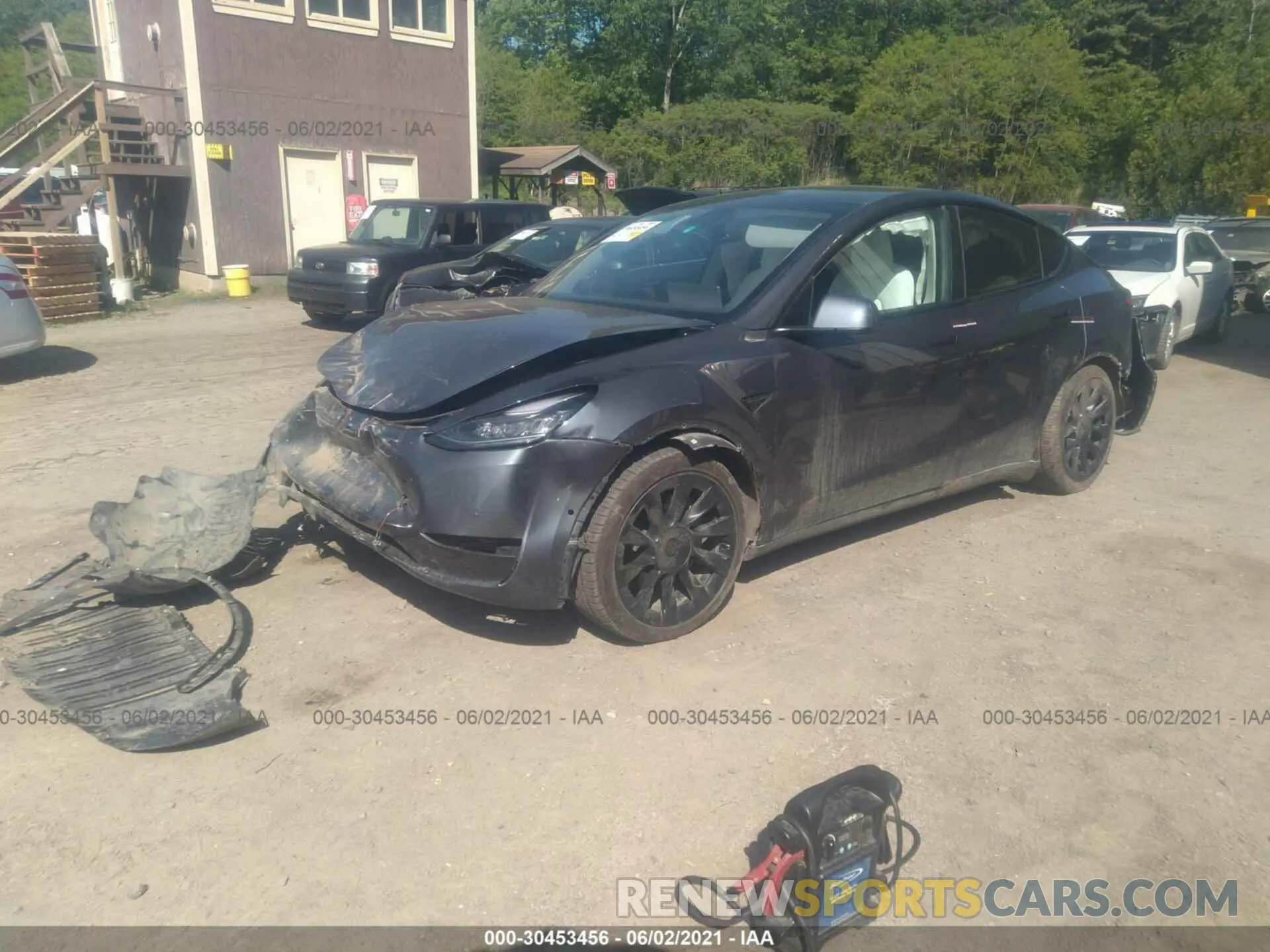2 Photograph of a damaged car 5YJYGDEE1MF085299 TESLA MODEL Y 2021