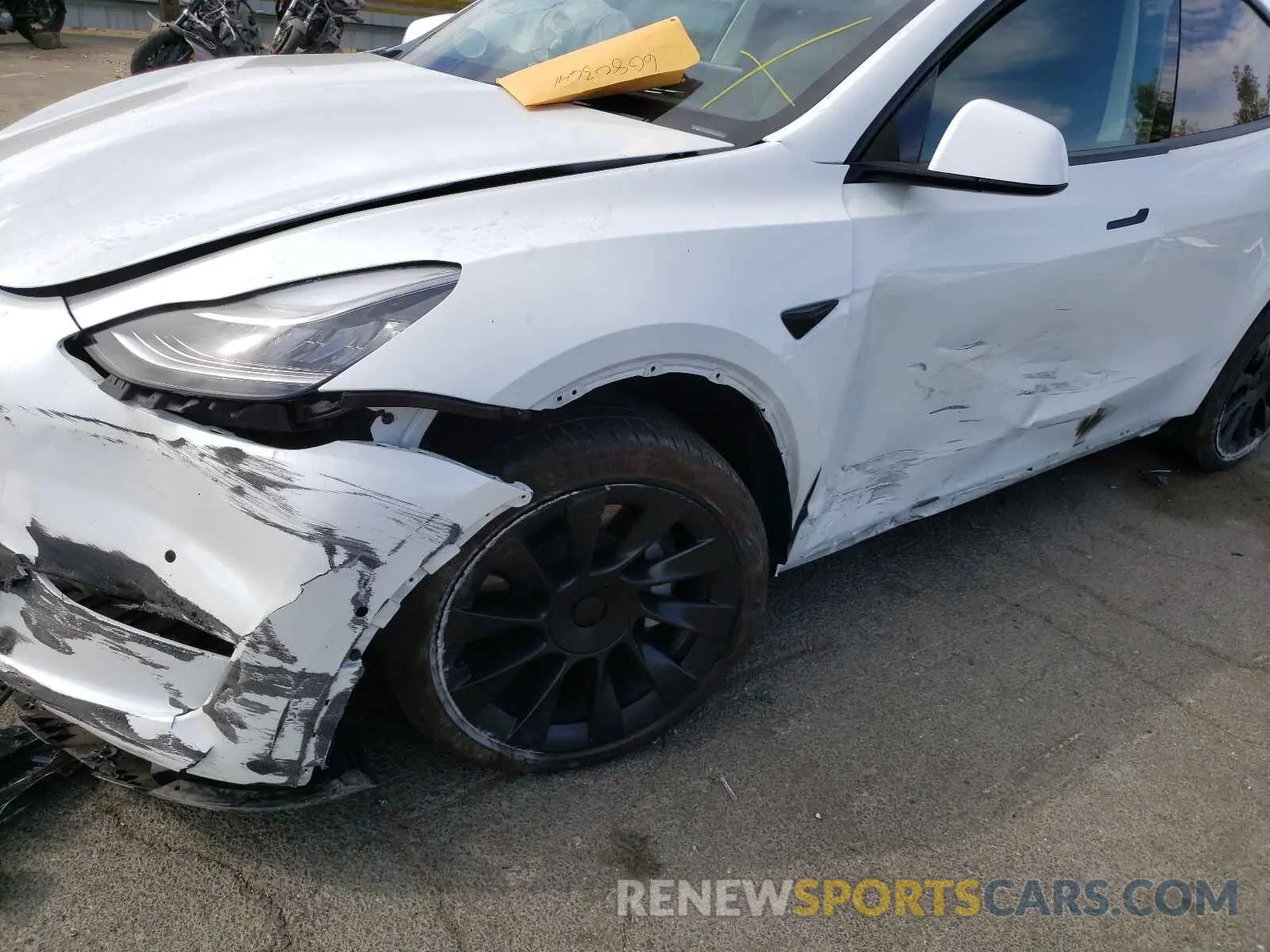 9 Photograph of a damaged car 5YJYGDEE1MF087778 TESLA MODEL Y 2021