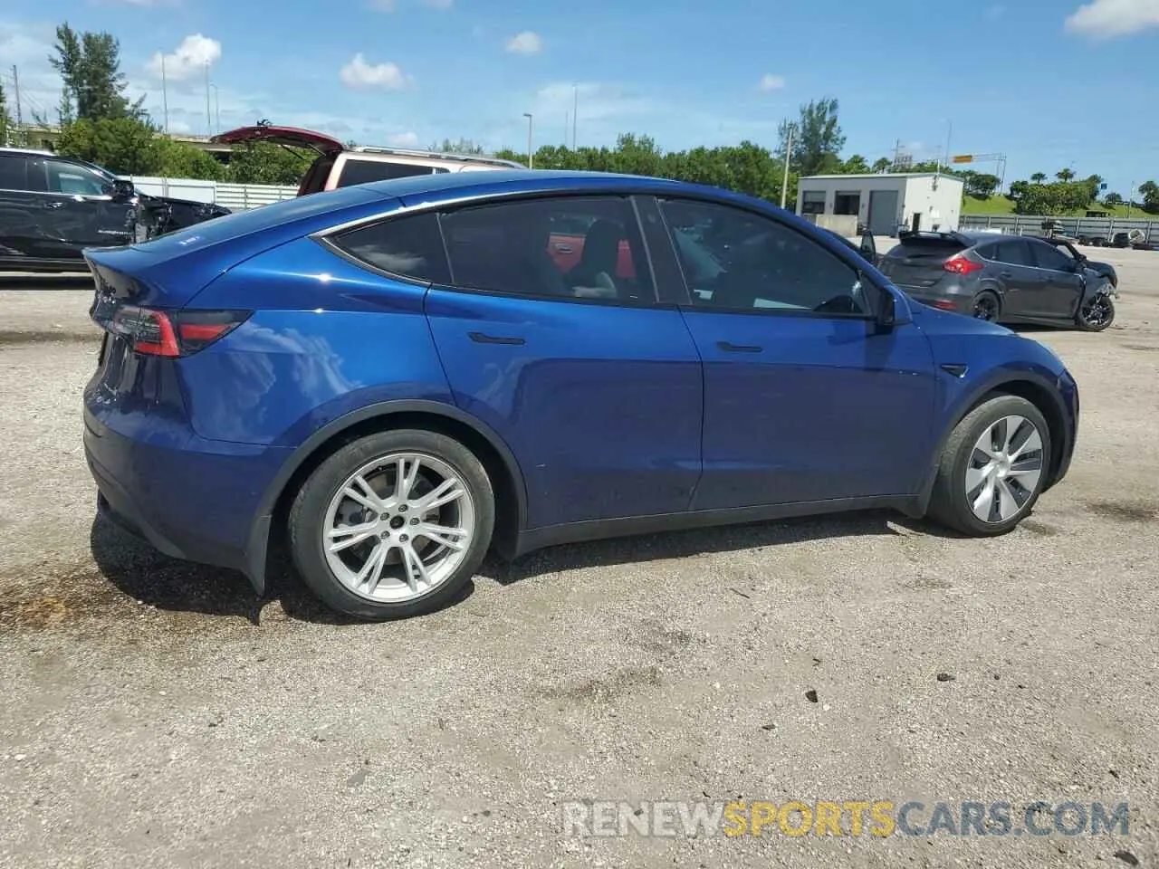 3 Фотография поврежденного автомобиля 5YJYGDEE1MF114171 TESLA MODEL Y 2021