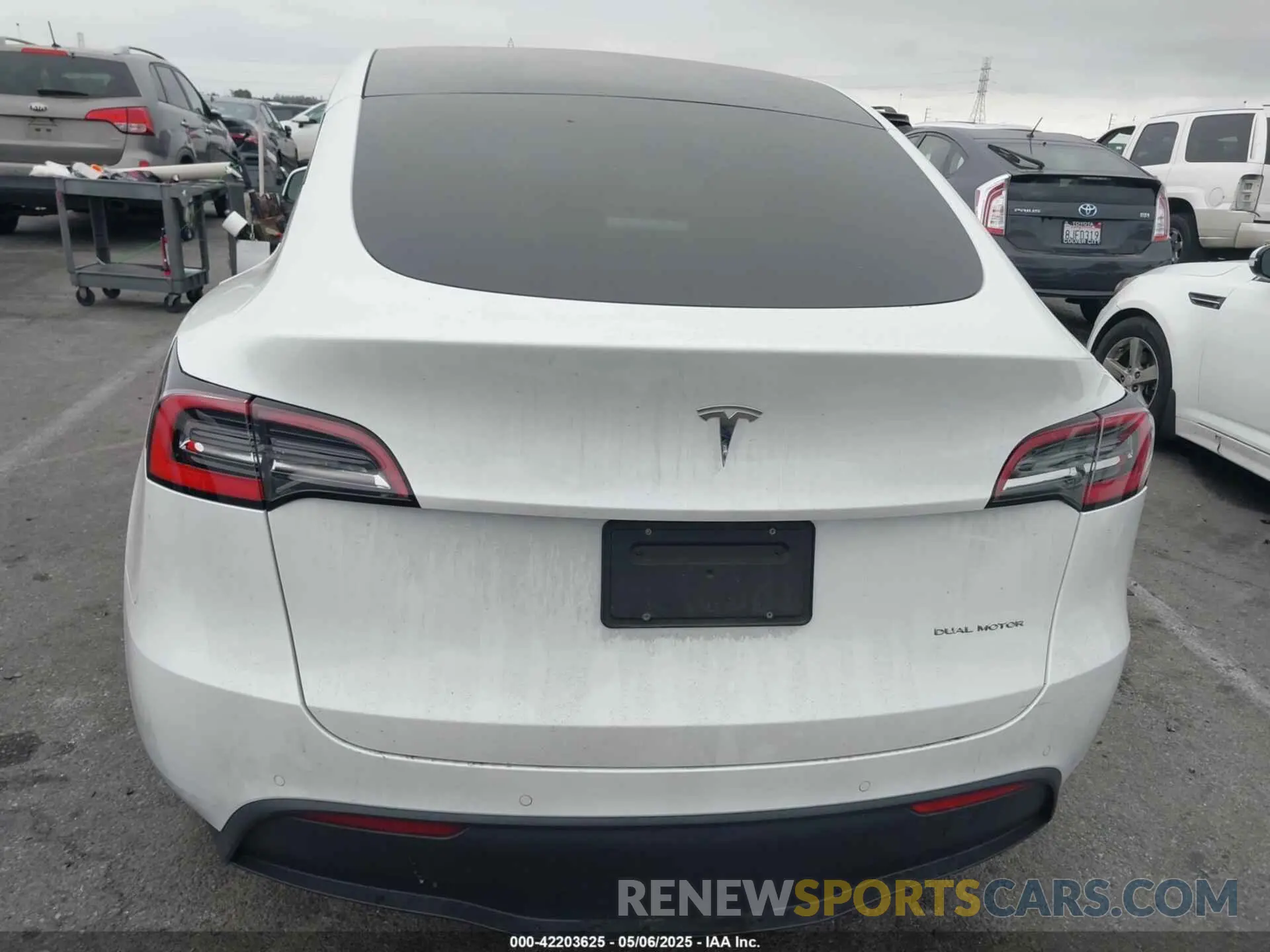 15 Фотография поврежденного автомобиля 5YJYGDEE1MF140334 TESLA MODEL Y 2021