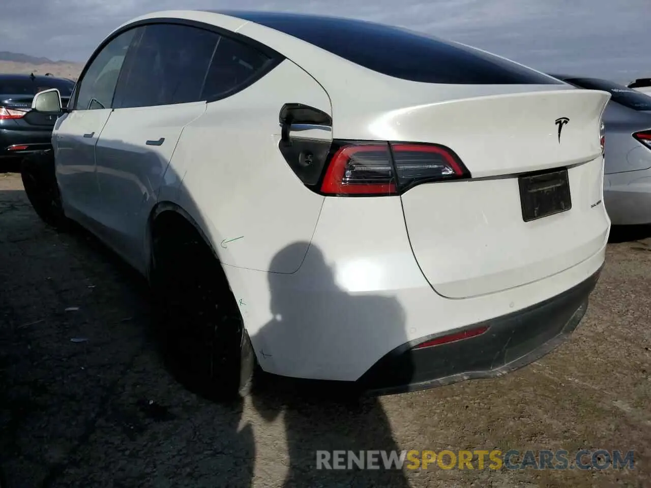 2 Photograph of a damaged car 5YJYGDEE1MF144528 TESLA MODEL Y 2021