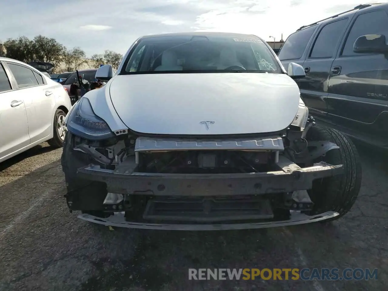 5 Photograph of a damaged car 5YJYGDEE1MF144528 TESLA MODEL Y 2021