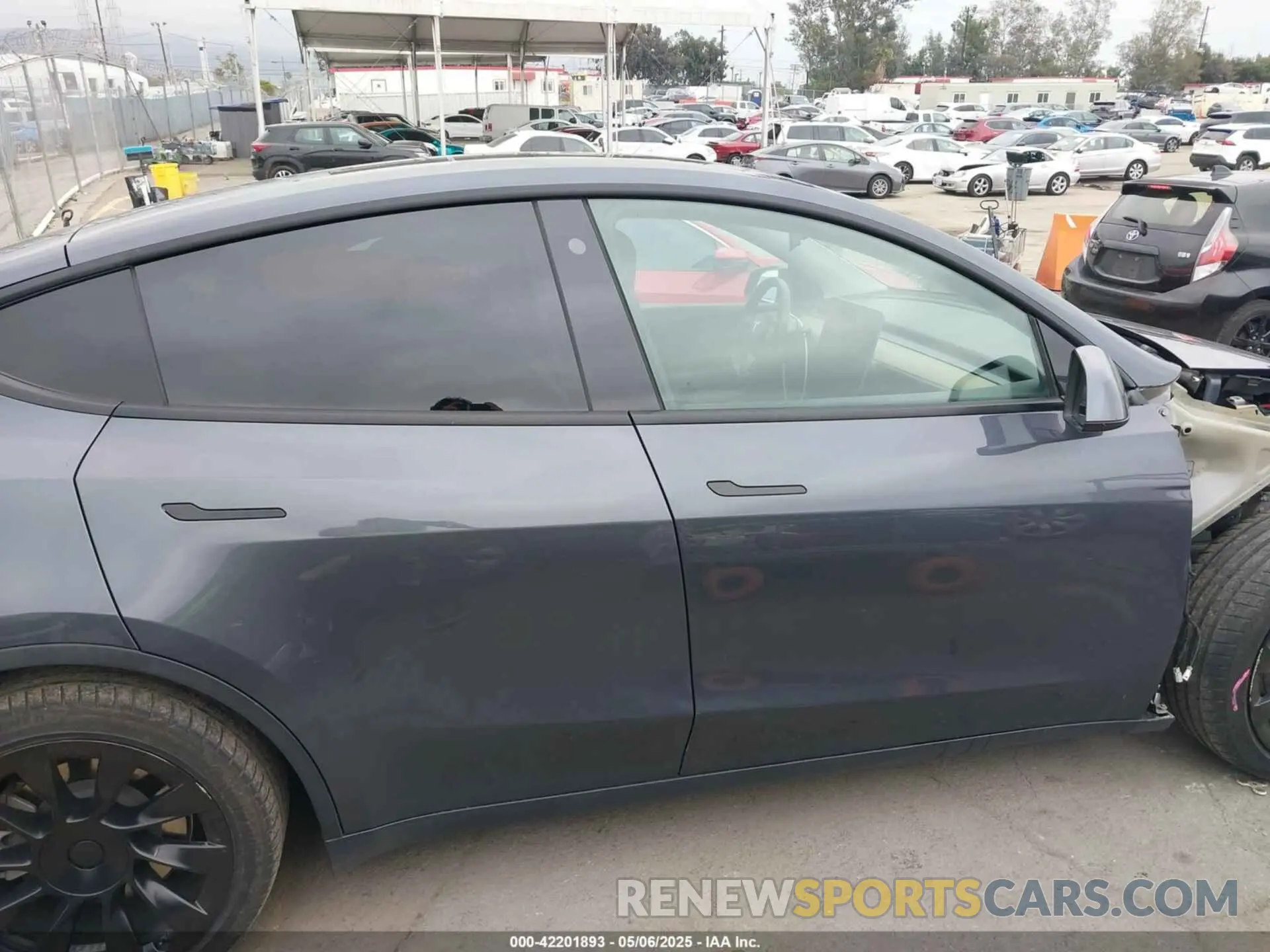 14 Фотография поврежденного автомобиля 5YJYGDEE1MF217929 TESLA MODEL Y 2021