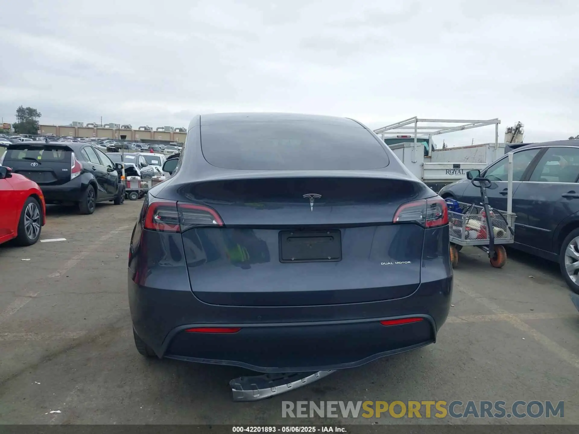 17 Фотография поврежденного автомобиля 5YJYGDEE1MF217929 TESLA MODEL Y 2021
