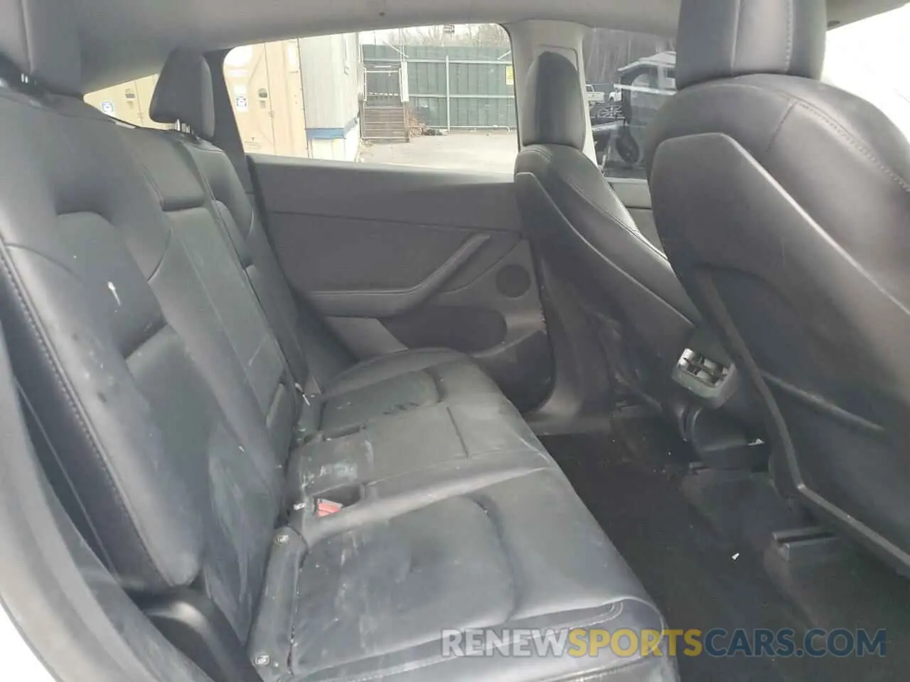 12 Photograph of a damaged car 5YJYGDEE1MF232432 TESLA MODEL Y 2021