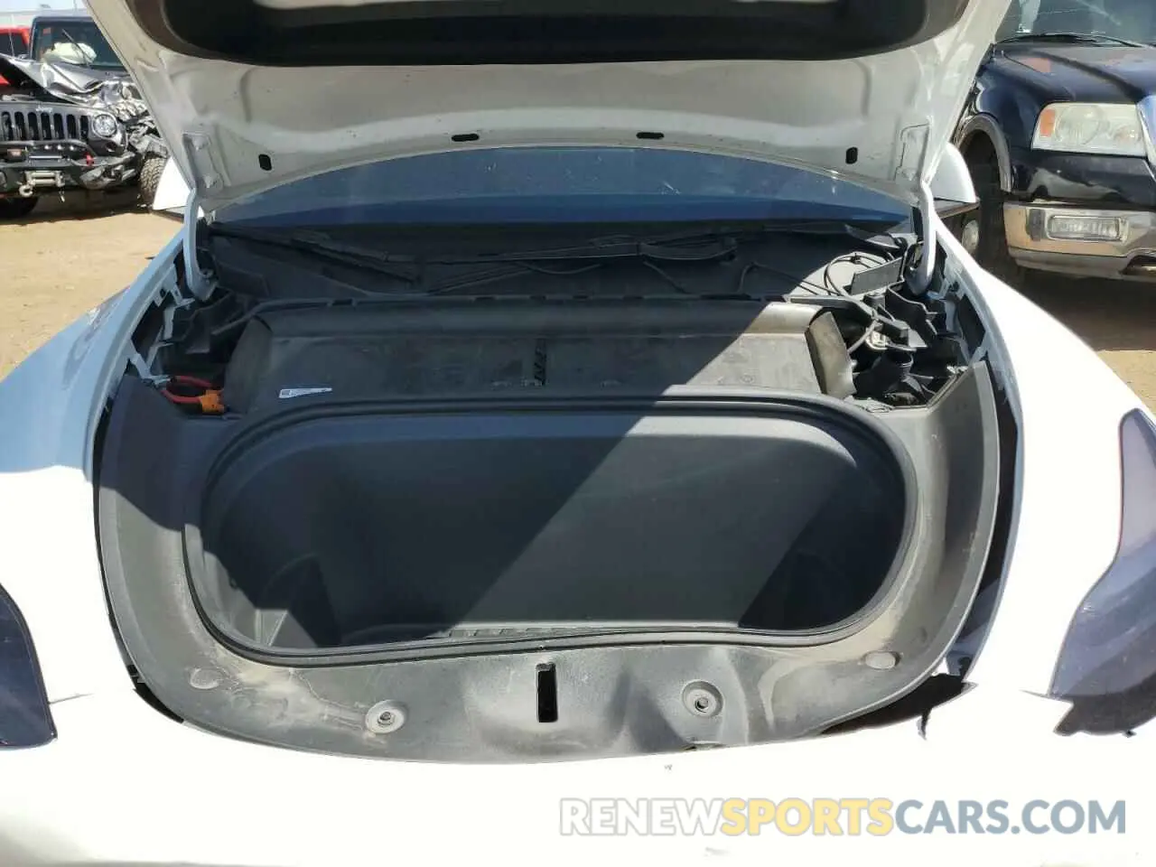 11 Photograph of a damaged car 5YJYGDEE1MF265074 TESLA MODEL Y 2021