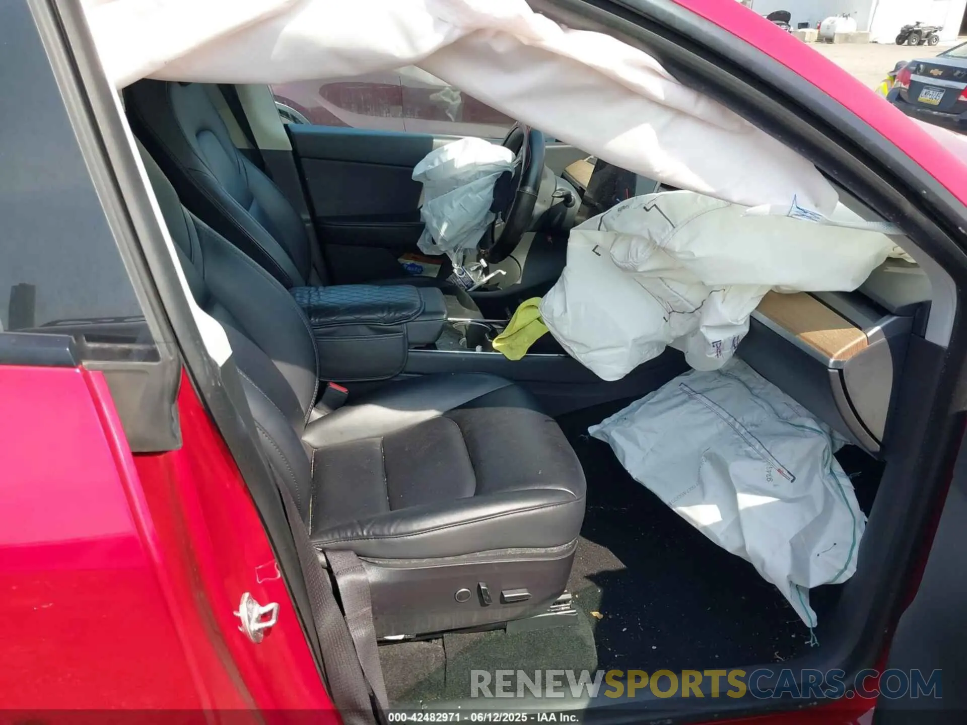 5 Photograph of a damaged car 5YJYGDEE2MF062405 TESLA MODEL Y 2021