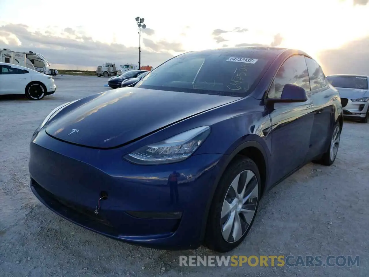 2 Photograph of a damaged car 5YJYGDEE2MF069709 TESLA MODEL Y 2021