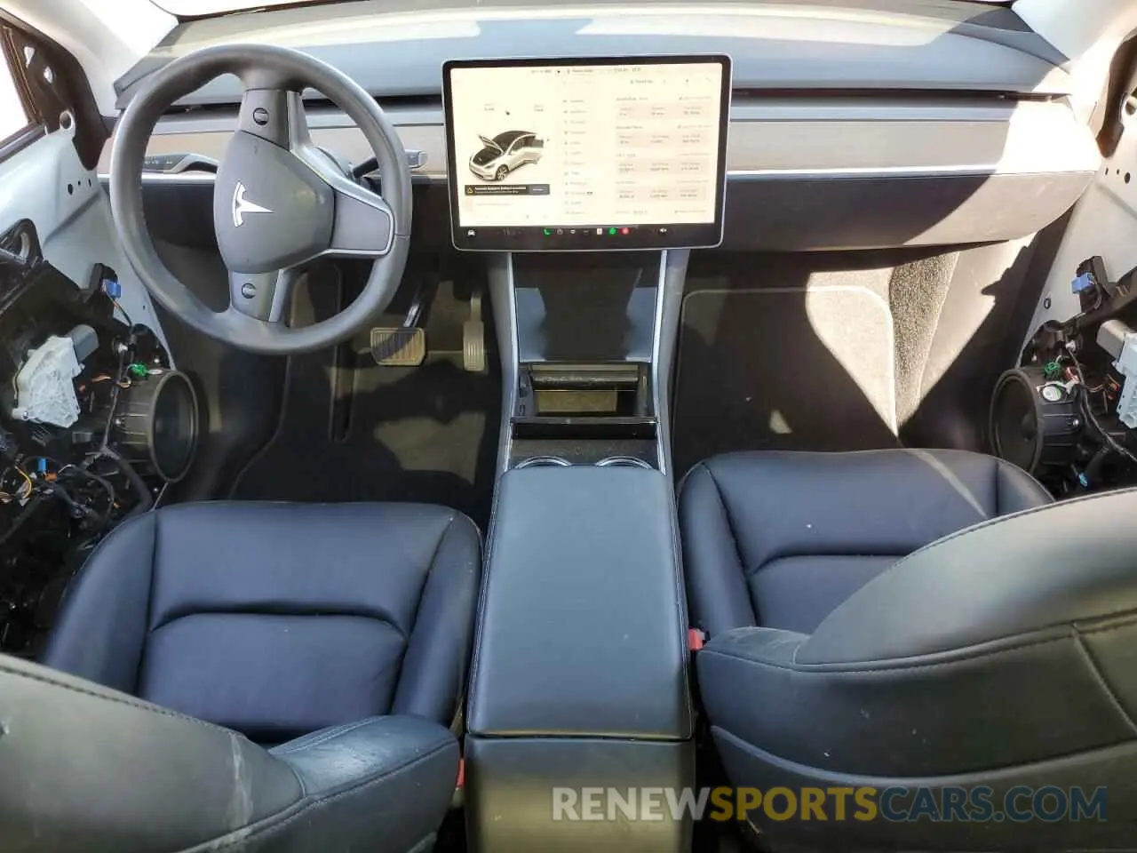 8 Photograph of a damaged car 5YJYGDEE2MF083240 TESLA MODEL Y 2021