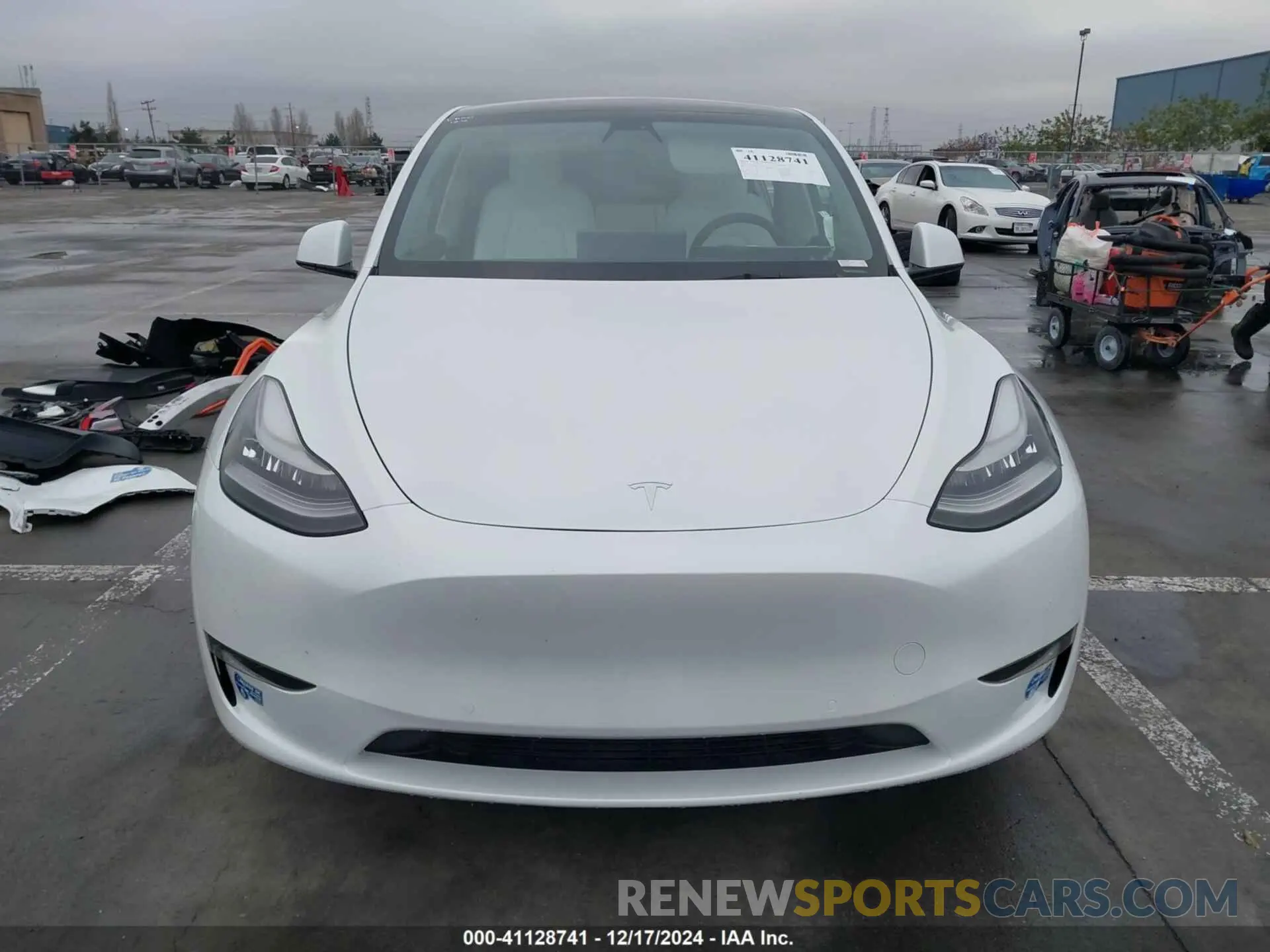 13 Photograph of a damaged car 5YJYGDEE2MF095744 TESLA MODEL Y 2021