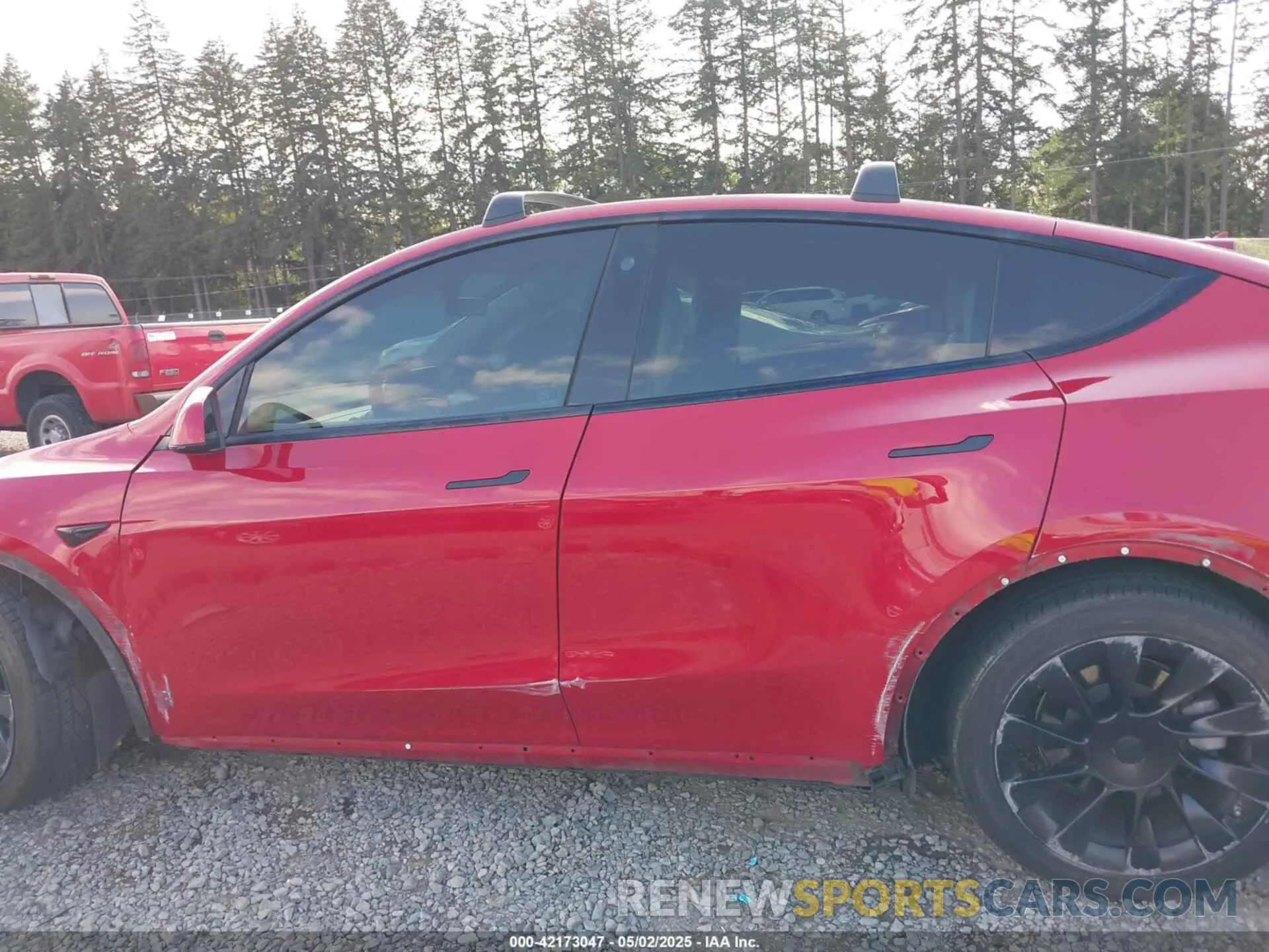 15 Photograph of a damaged car 5YJYGDEE2MF099373 TESLA MODEL Y 2021
