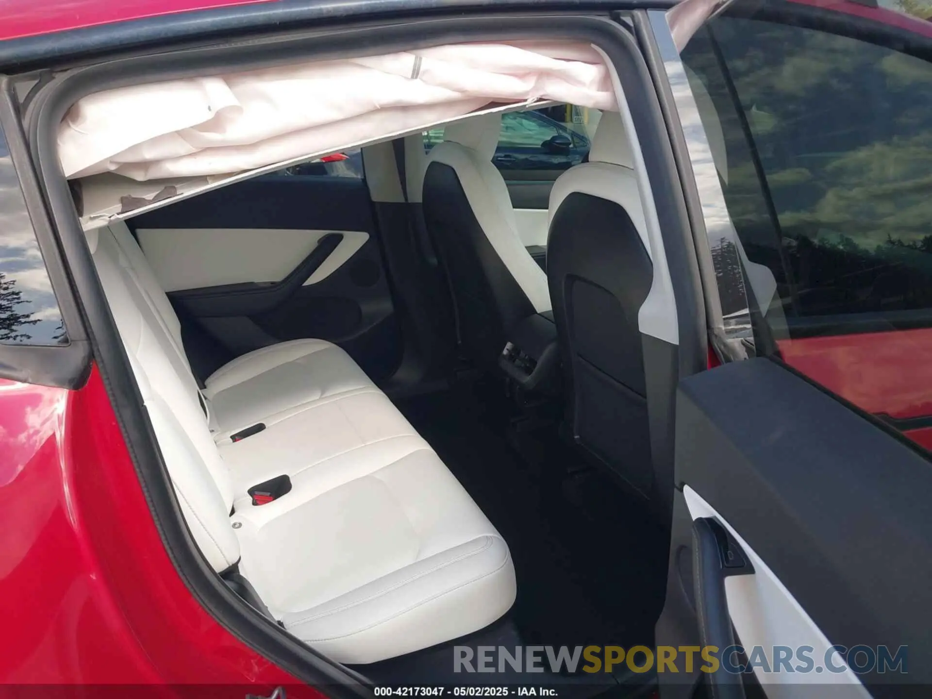 8 Photograph of a damaged car 5YJYGDEE2MF099373 TESLA MODEL Y 2021