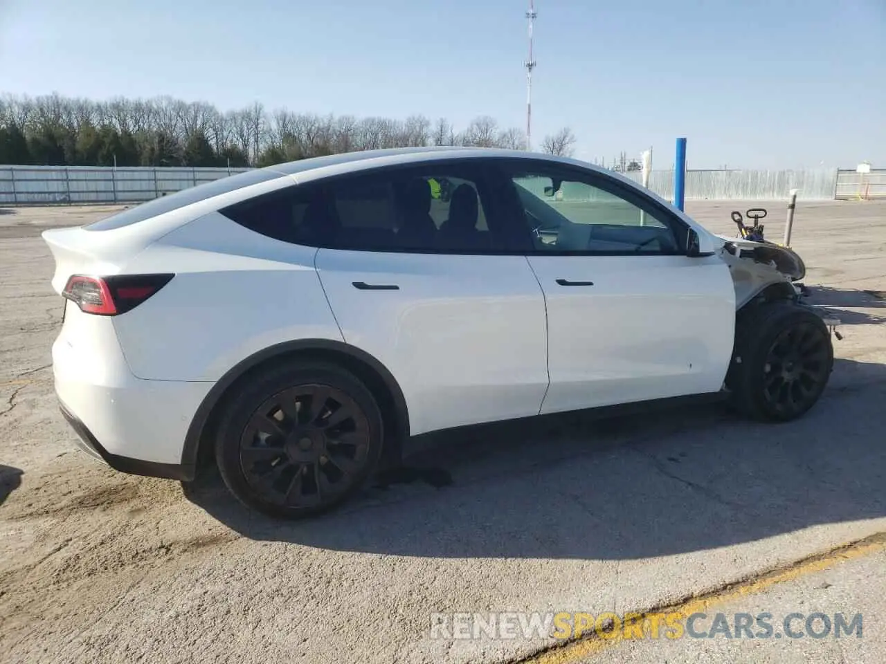 3 Фотография поврежденного автомобиля 5YJYGDEE2MF100232 TESLA MODEL Y 2021