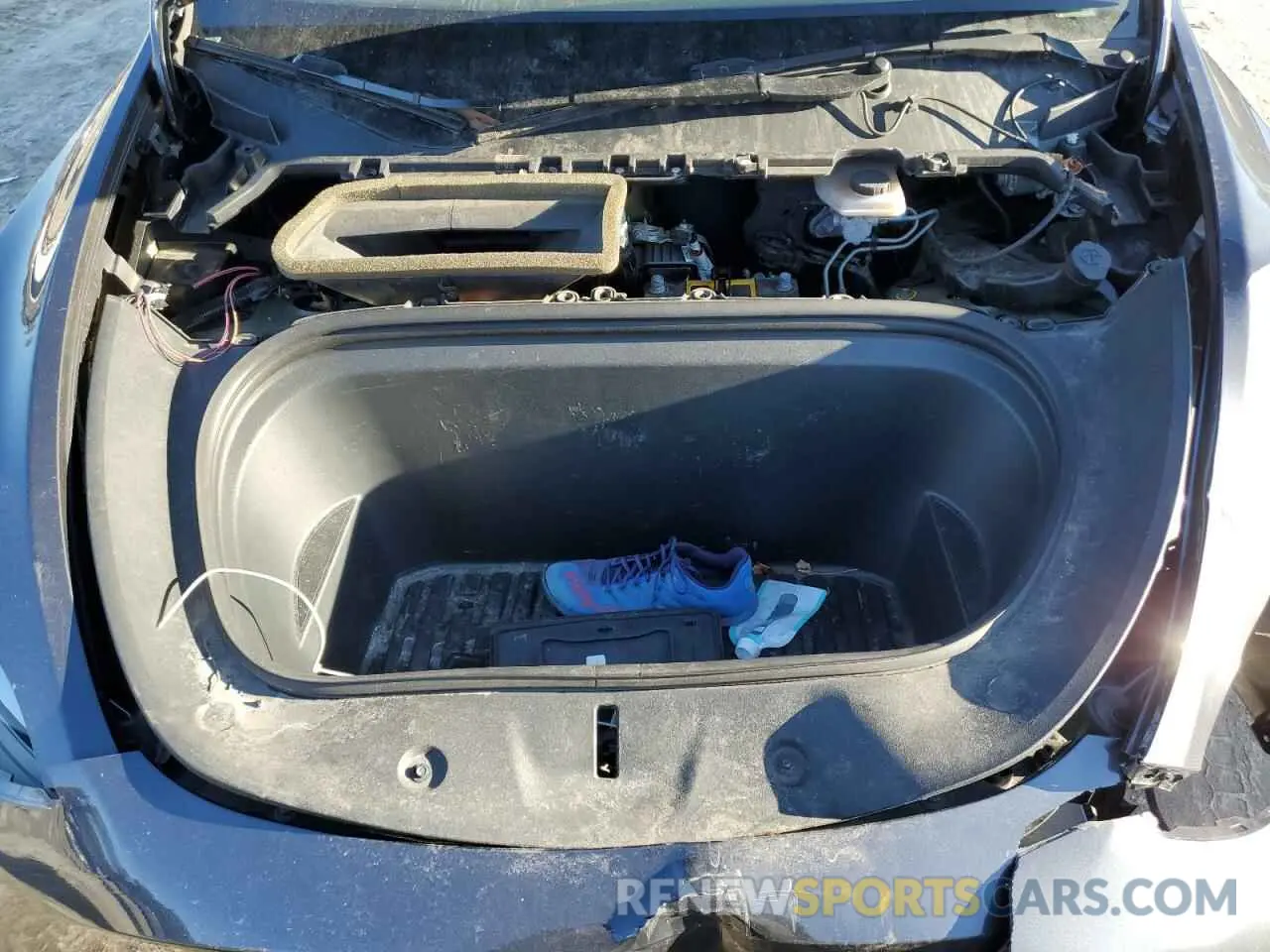 11 Photograph of a damaged car 5YJYGDEE2MF105799 TESLA MODEL Y 2021