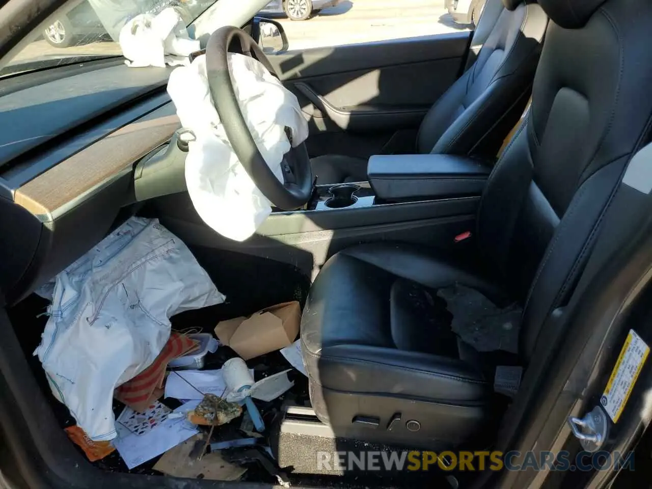 7 Photograph of a damaged car 5YJYGDEE2MF105799 TESLA MODEL Y 2021