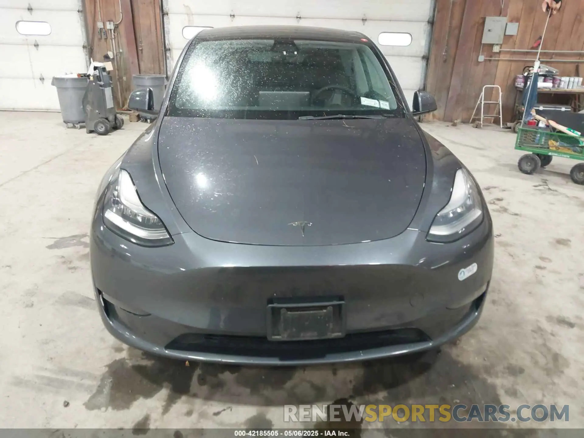 12 Photograph of a damaged car 5YJYGDEE2MF121792 TESLA MODEL Y 2021