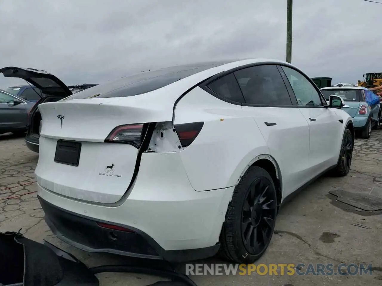 4 Фотография поврежденного автомобиля 5YJYGDEE2MF144425 TESLA MODEL Y 2021