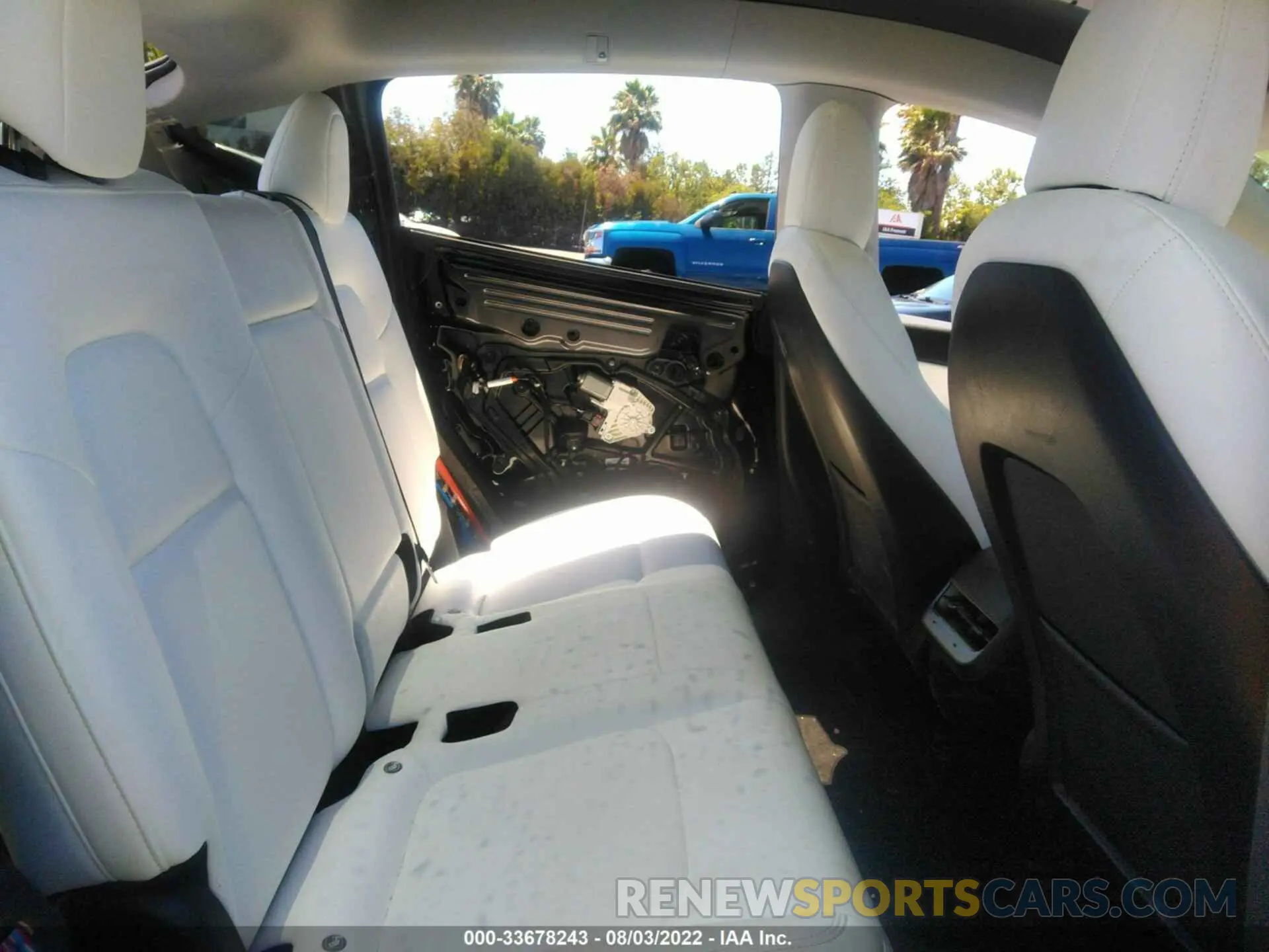 8 Photograph of a damaged car 5YJYGDEE2MF152329 TESLA MODEL Y 2021