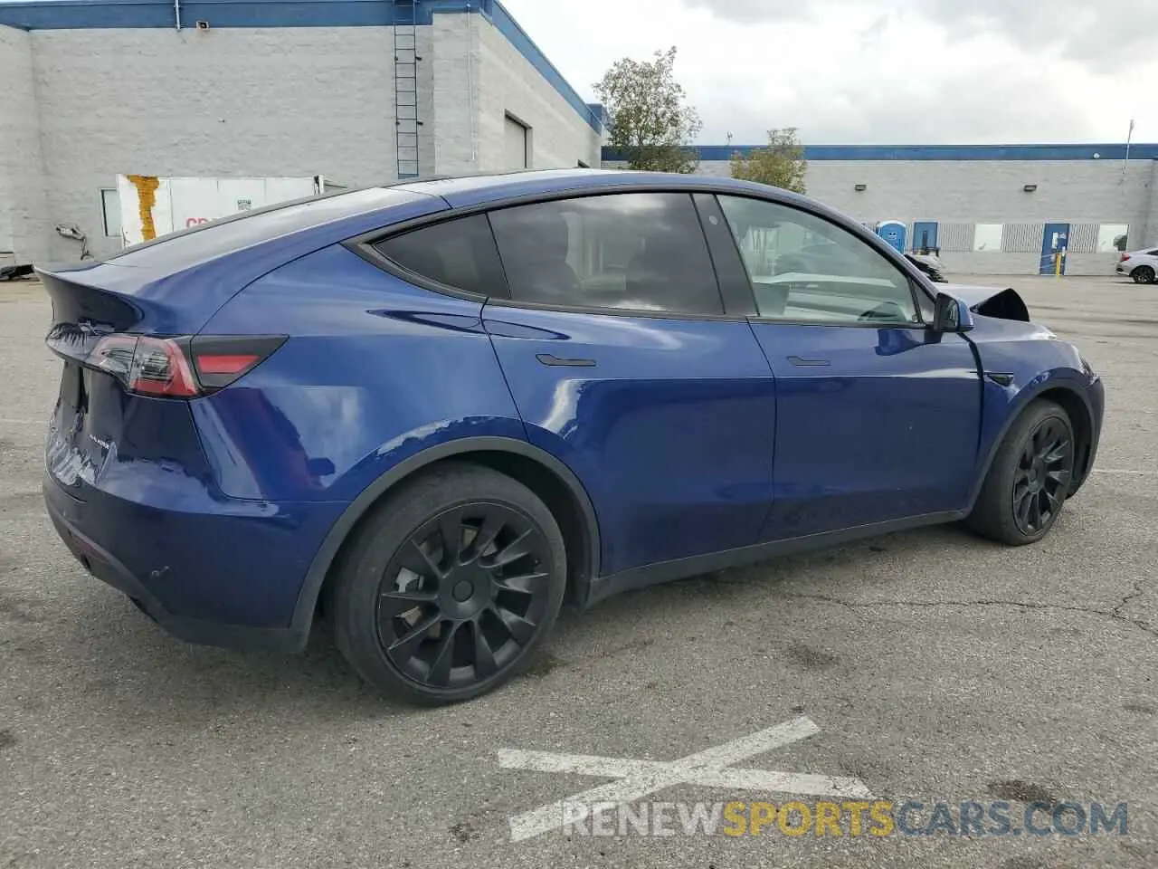 3 Фотография поврежденного автомобиля 5YJYGDEE2MF207913 TESLA MODEL Y 2021