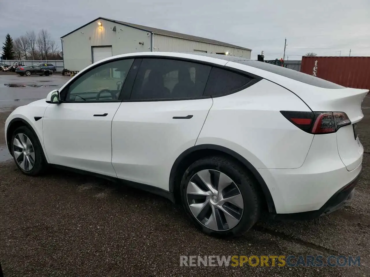 2 Photograph of a damaged car 5YJYGDEE2MF216644 TESLA MODEL Y 2021