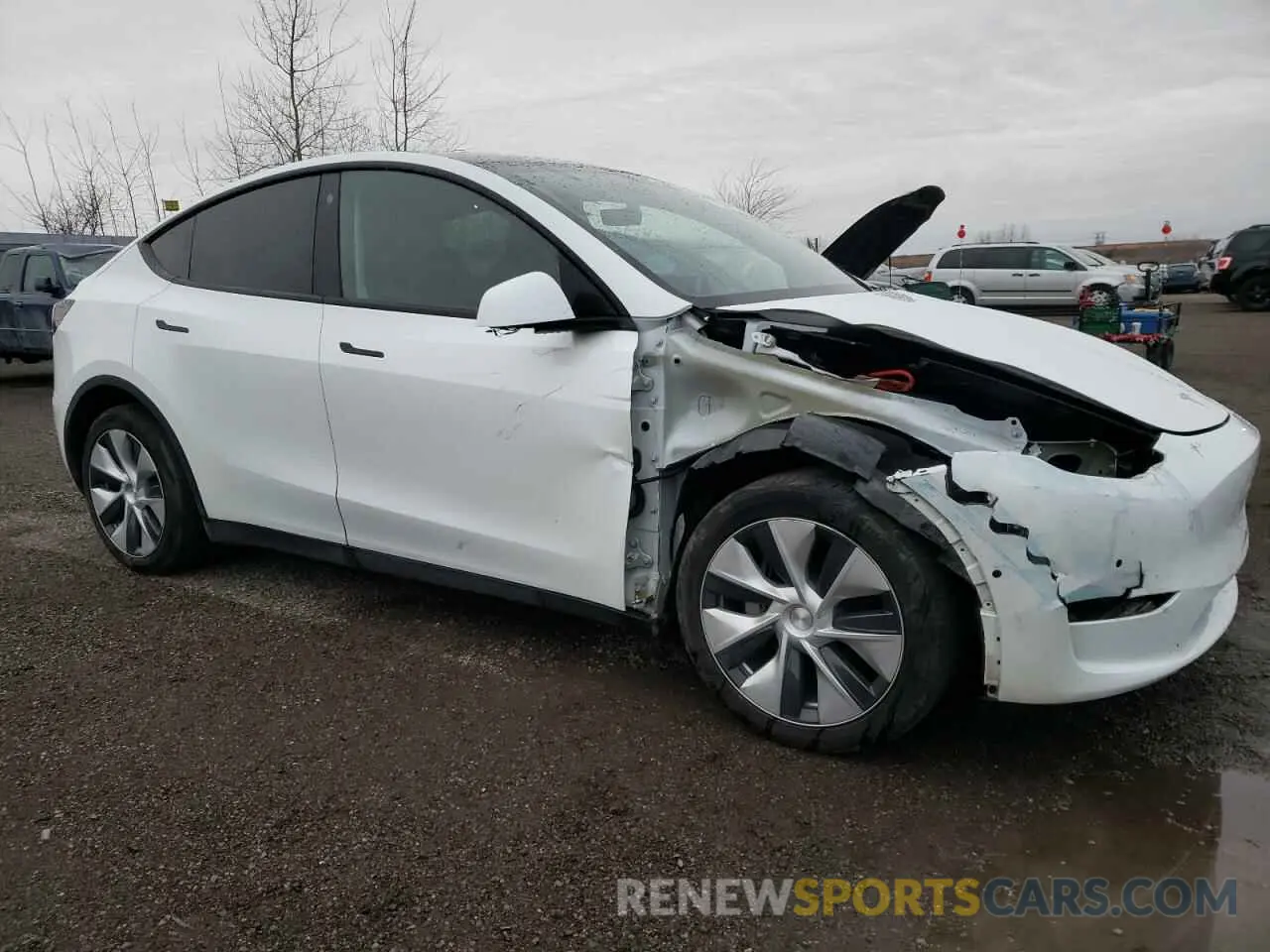 4 Photograph of a damaged car 5YJYGDEE2MF216644 TESLA MODEL Y 2021