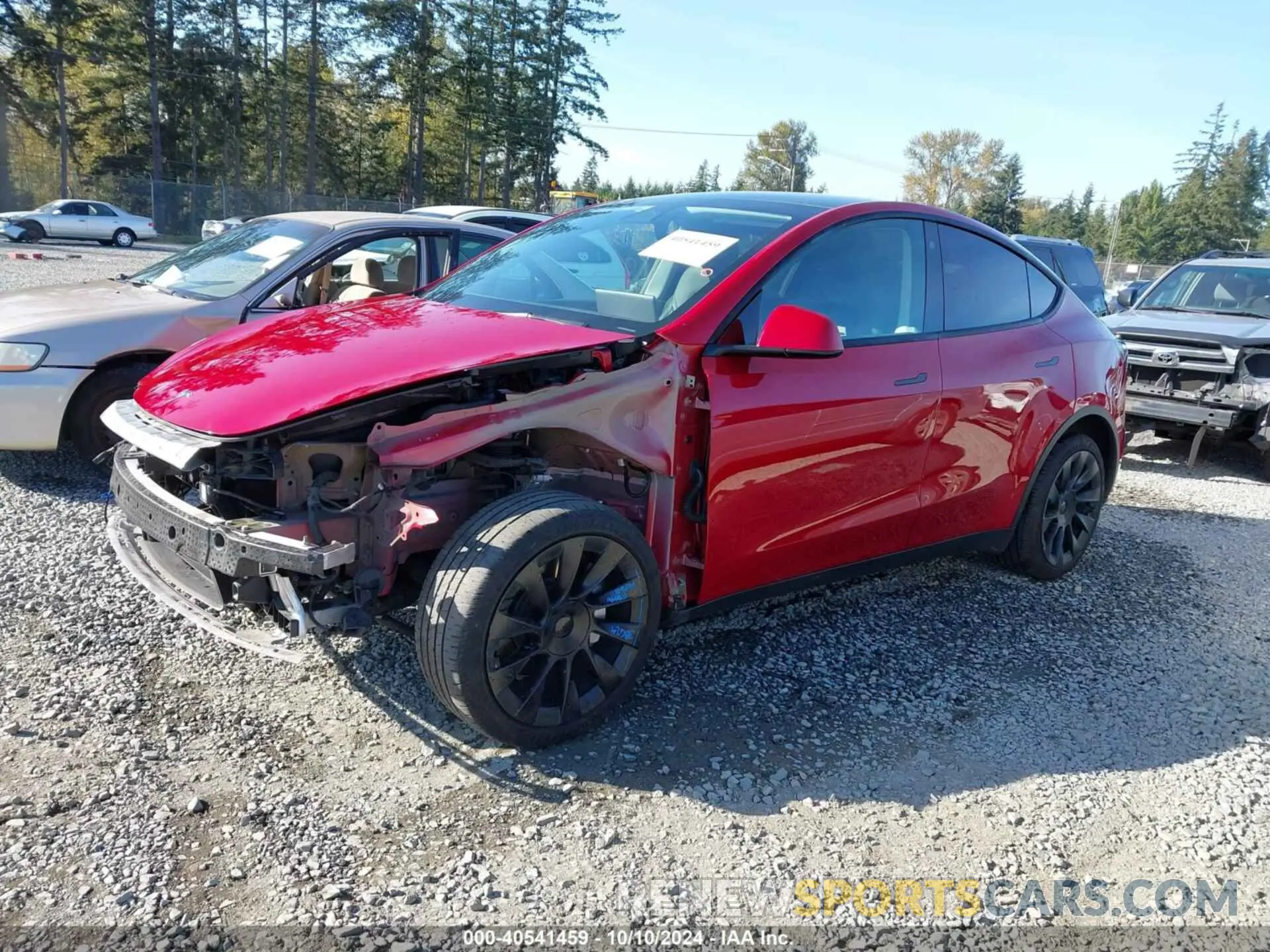 2 Photograph of a damaged car 5YJYGDEE2MF217552 TESLA MODEL Y 2021
