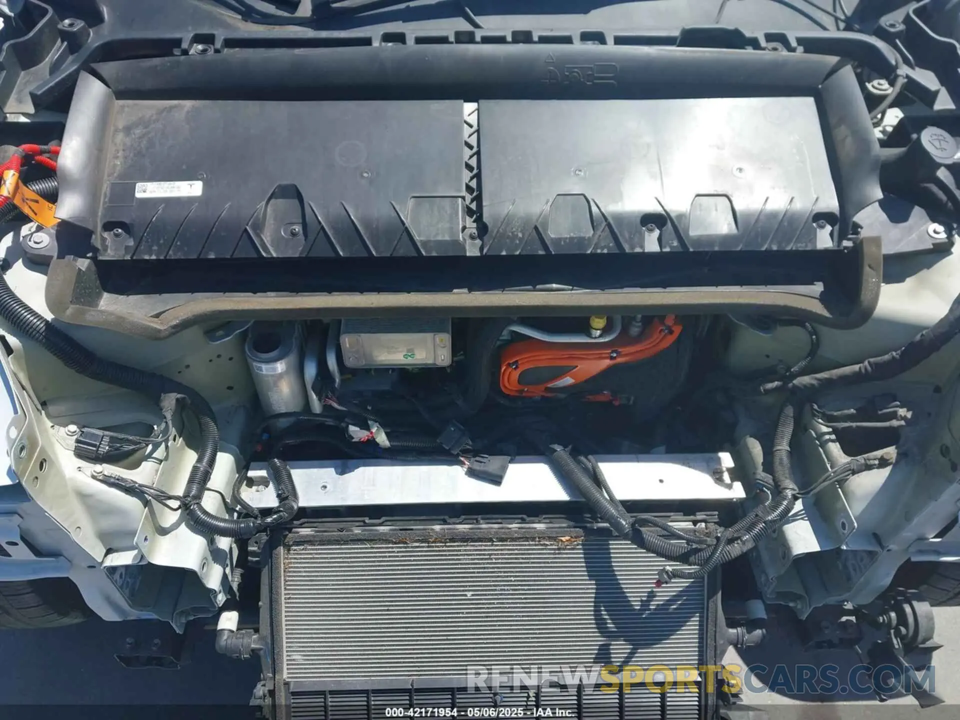 10 Photograph of a damaged car 5YJYGDEE2MF225098 TESLA MODEL Y 2021