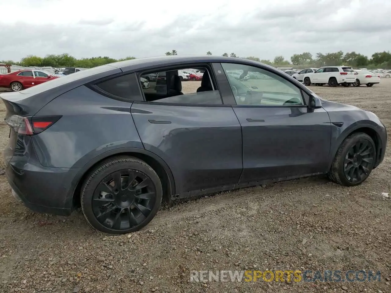 3 Photograph of a damaged car 5YJYGDEE2MF253676 TESLA MODEL Y 2021