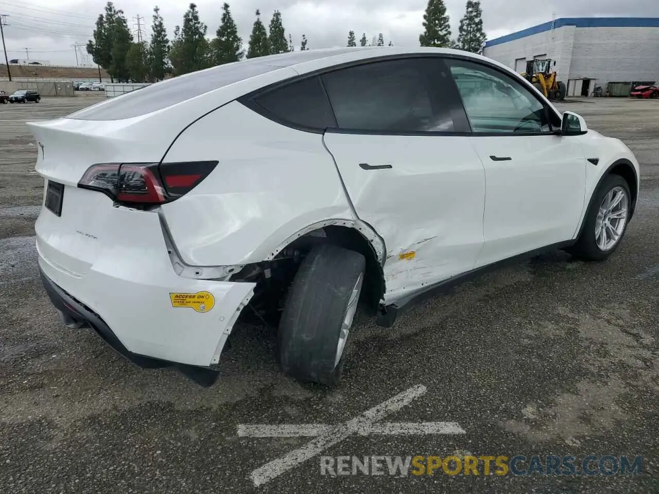 3 Photograph of a damaged car 5YJYGDEE2MF303332 TESLA MODEL Y 2021