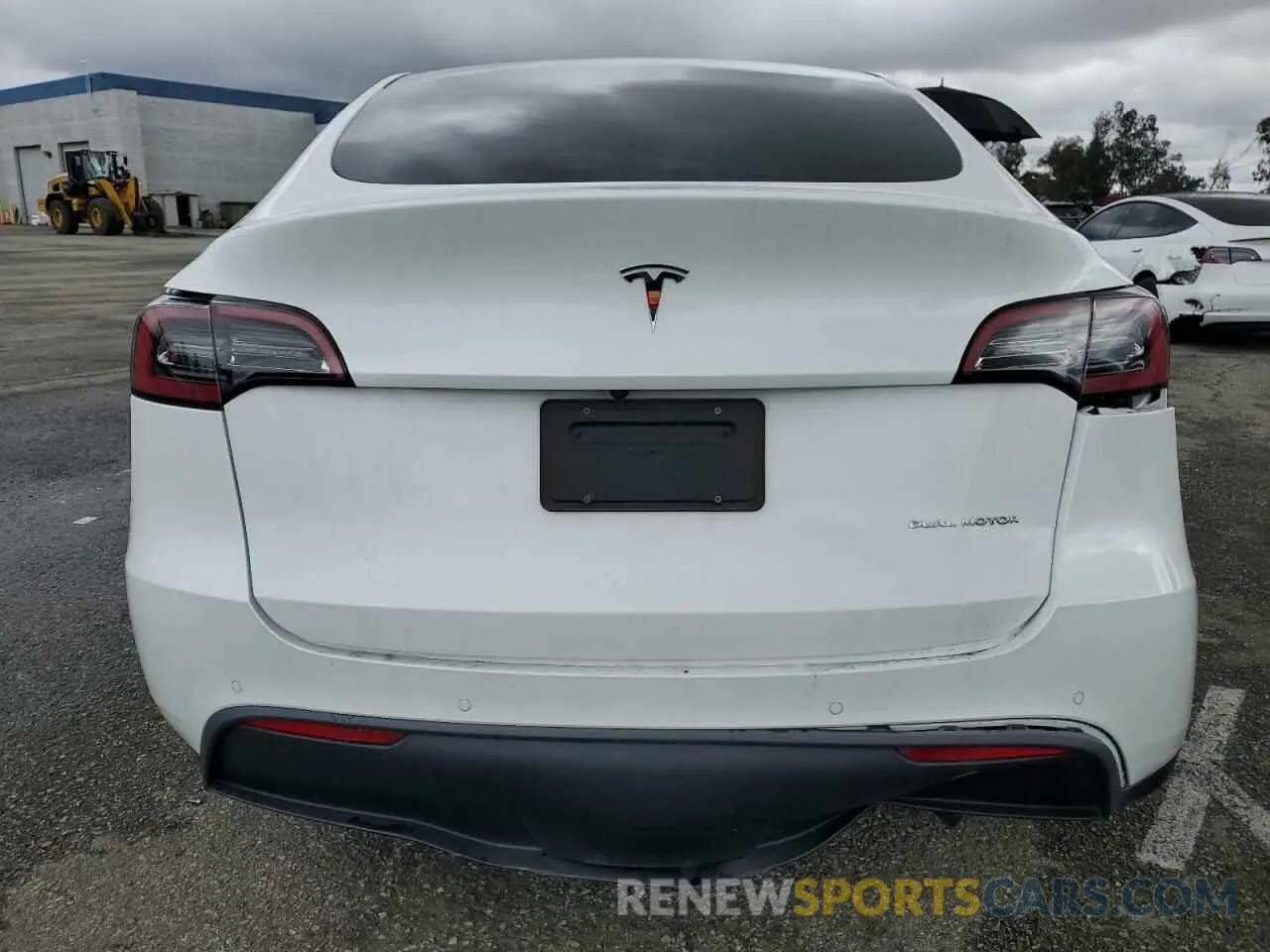 6 Photograph of a damaged car 5YJYGDEE2MF303332 TESLA MODEL Y 2021