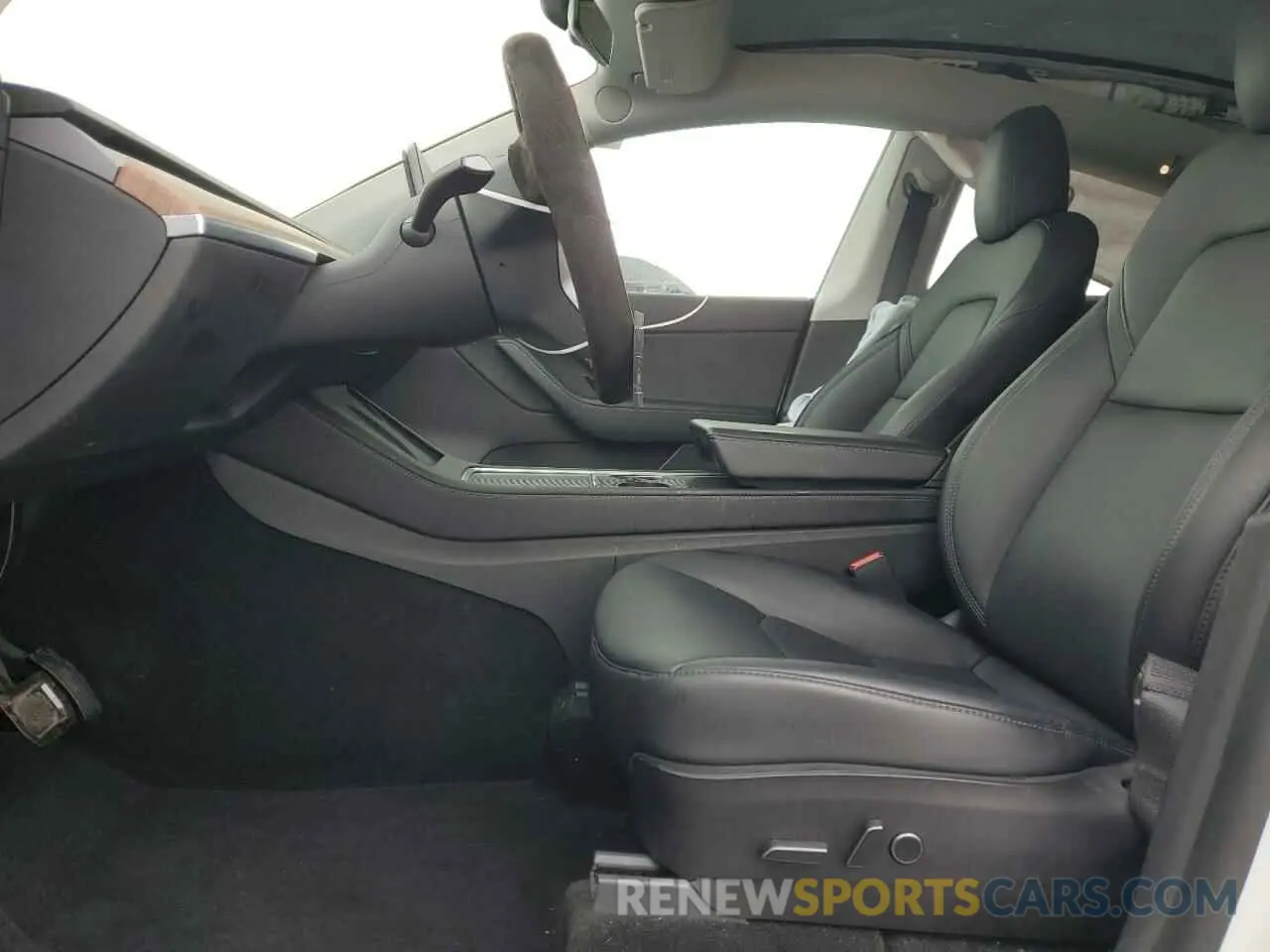 7 Photograph of a damaged car 5YJYGDEE2MF303332 TESLA MODEL Y 2021