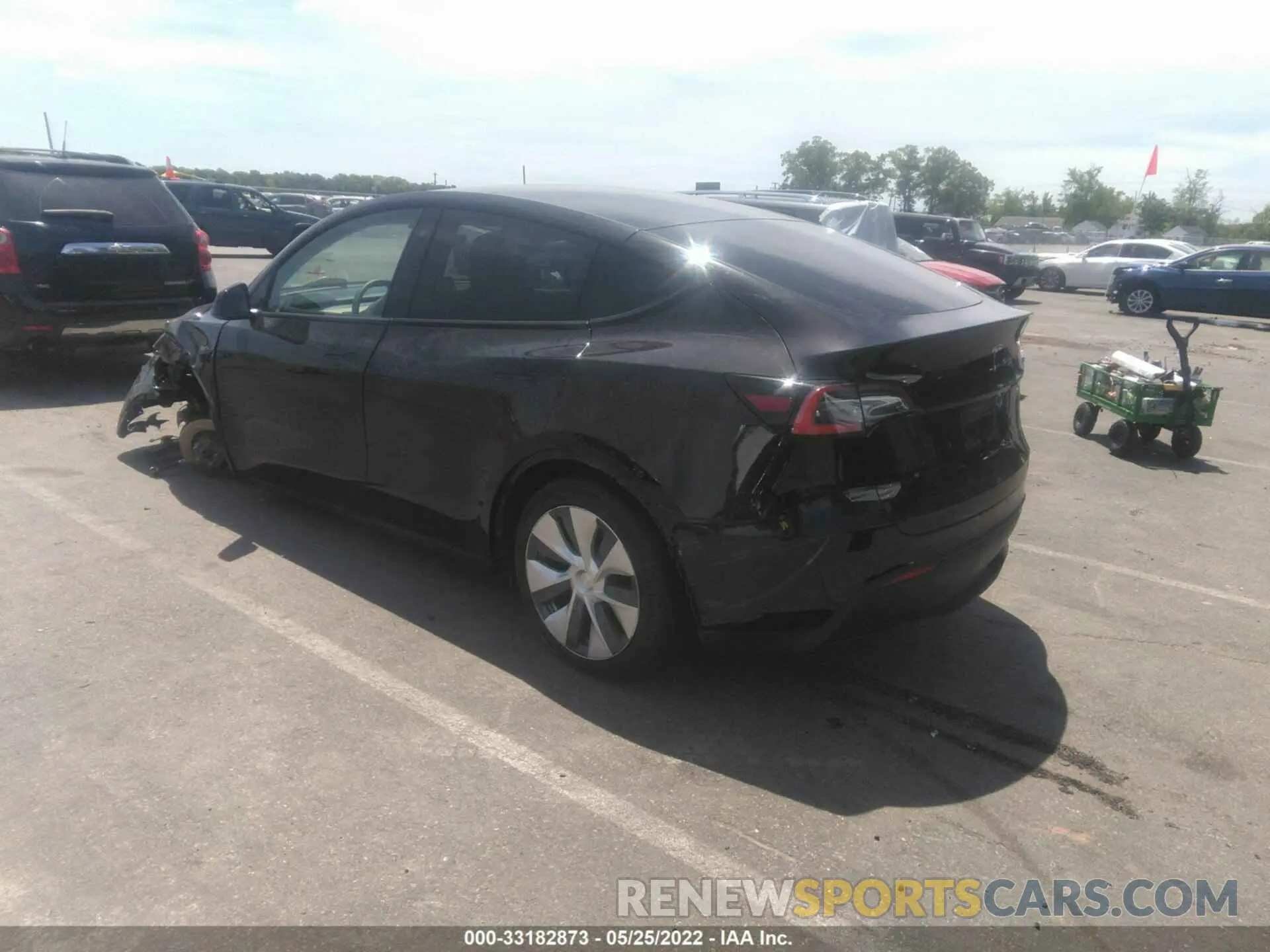 3 Photograph of a damaged car 5YJYGDEE3MF063577 TESLA MODEL Y 2021