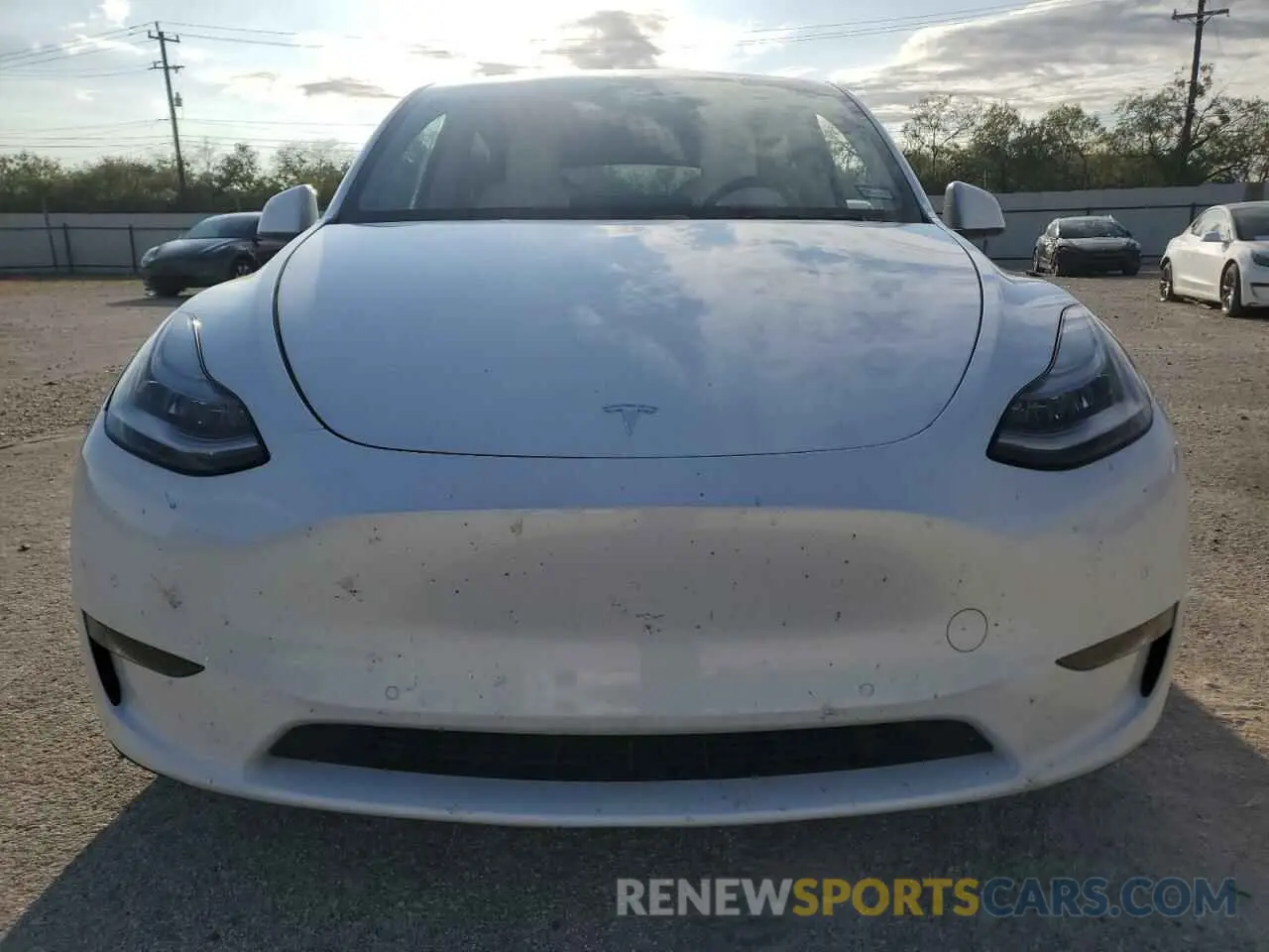 5 Photograph of a damaged car 5YJYGDEE3MF081044 TESLA MODEL Y 2021
