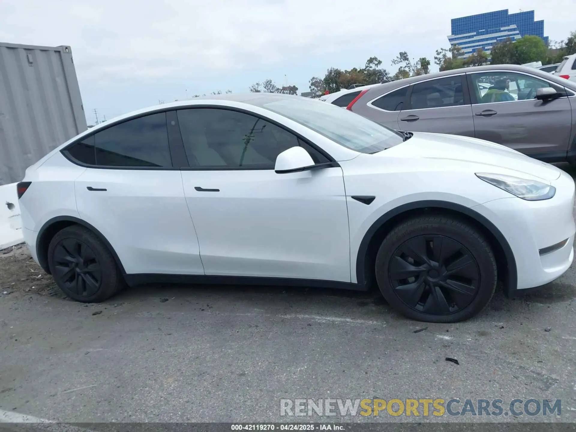 13 Фотография поврежденного автомобиля 5YJYGDEE3MF081304 TESLA MODEL Y 2021