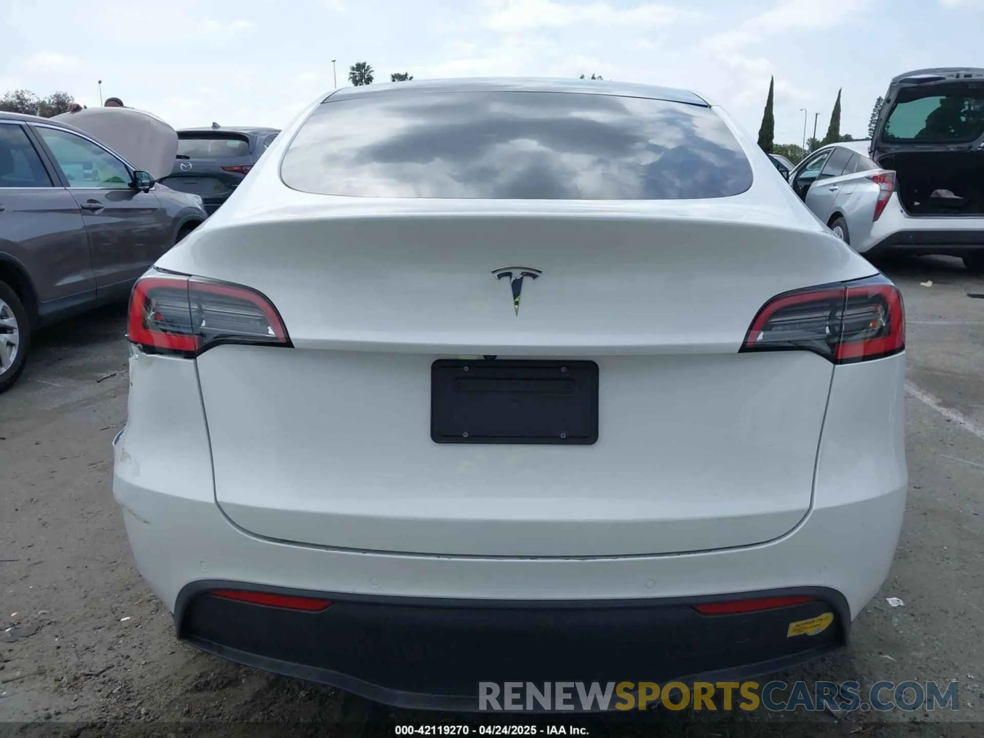 16 Фотография поврежденного автомобиля 5YJYGDEE3MF081304 TESLA MODEL Y 2021
